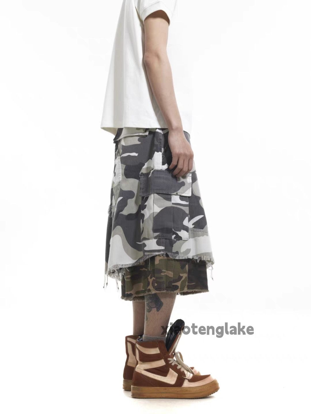Designer Unisex outdoor utility loose baggy skate camo cargo shorts Size US 34 / EU 50 - 1 Thumbnail