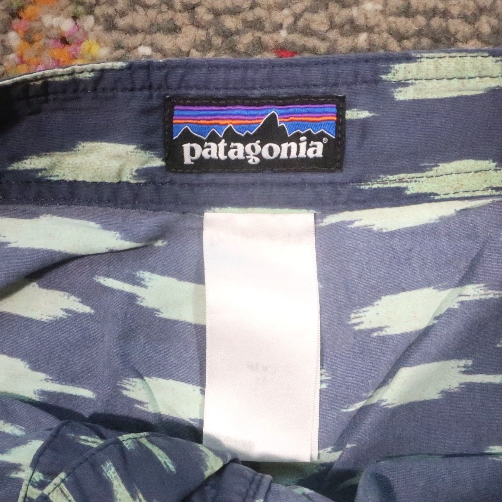 Patagonia Patagonia Board Shorts Mens 34 Gray Aztec Geometric Pockets Nylon Unlined Beach Swim Trunks Mens B bottom Size US 34 / EU 50 - 3 Thumbnail