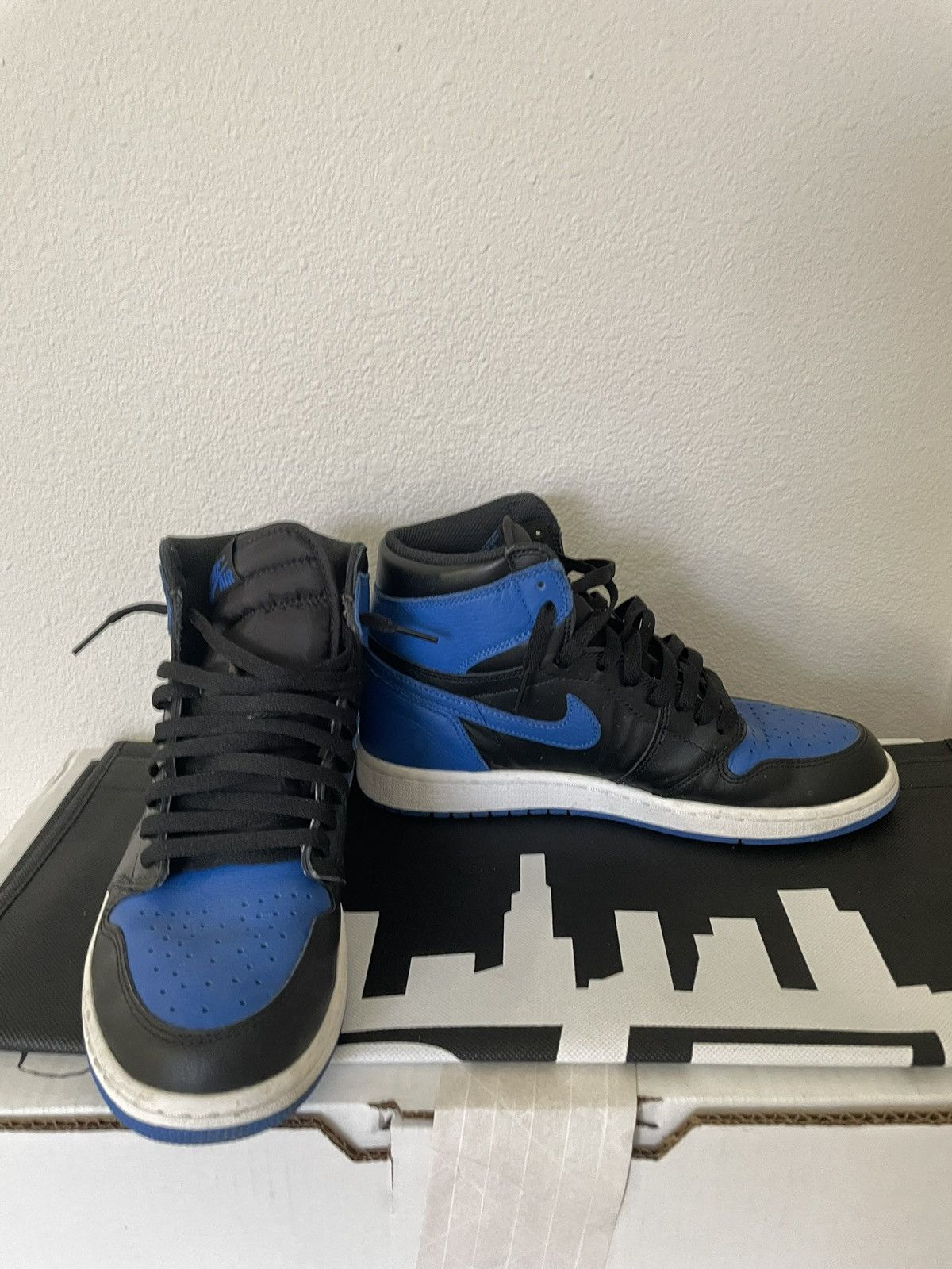Jordan Brand × Nike Air Jordan 1 Royal High OG 2017 Size 9.5 Nike Size US 9 / EU 42 - 1 Thumbnail