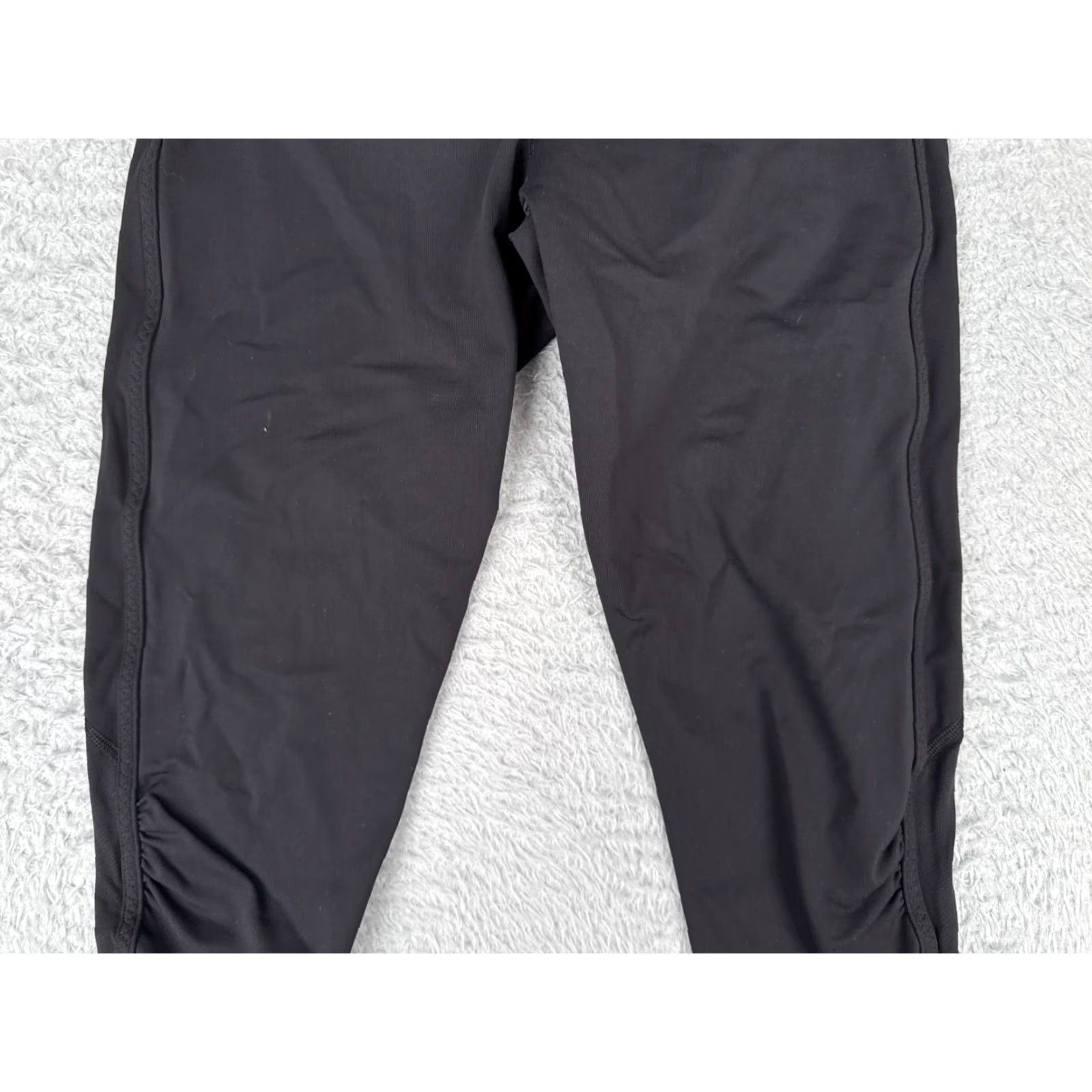 Lululemon Lululemon Pants Womens 6 Black Crop 18" Inseam Pockets Yoga Activewear Size 28" / US 6 / IT 42 - 3 Thumbnail