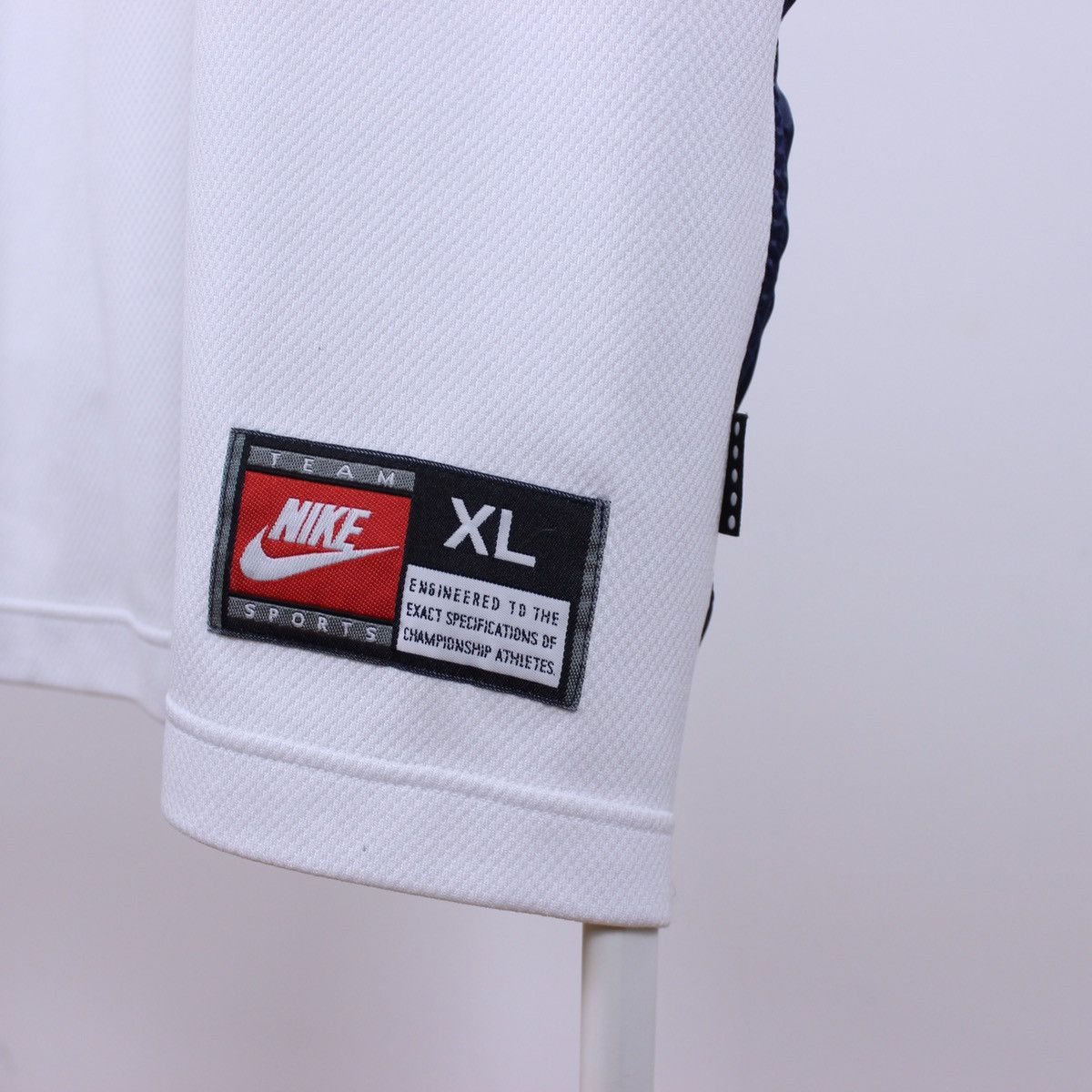 Nike Vintage Nike Basketball Jersey Size US XL / EU 56 / 4 - 5 Thumbnail