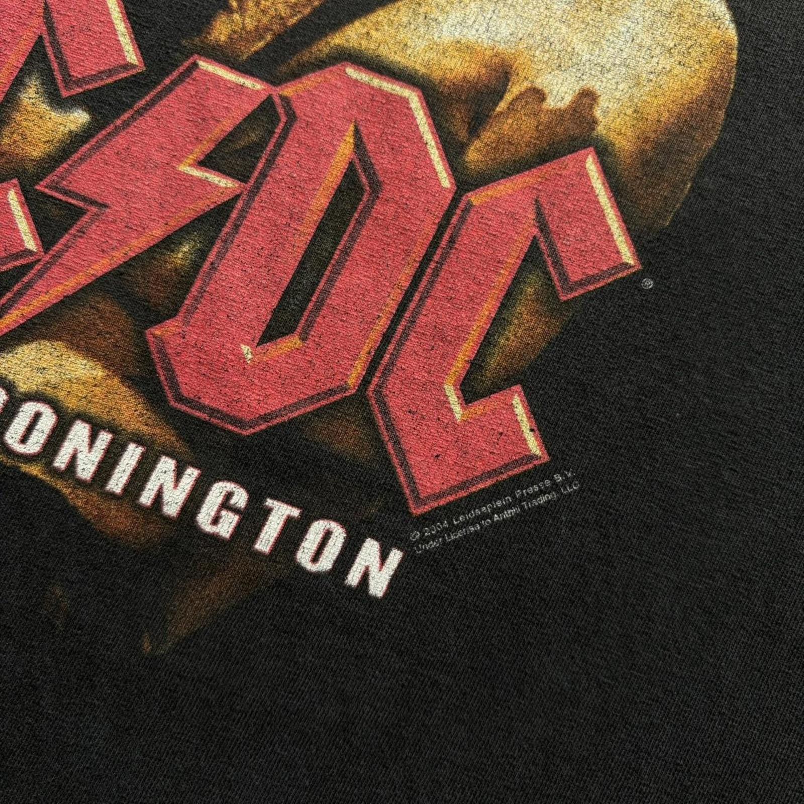 AAA Vintage 2004 AC/DC Live At Donington Rock T-Shirt Size US XL / EU 56 / 4 - 5 Thumbnail