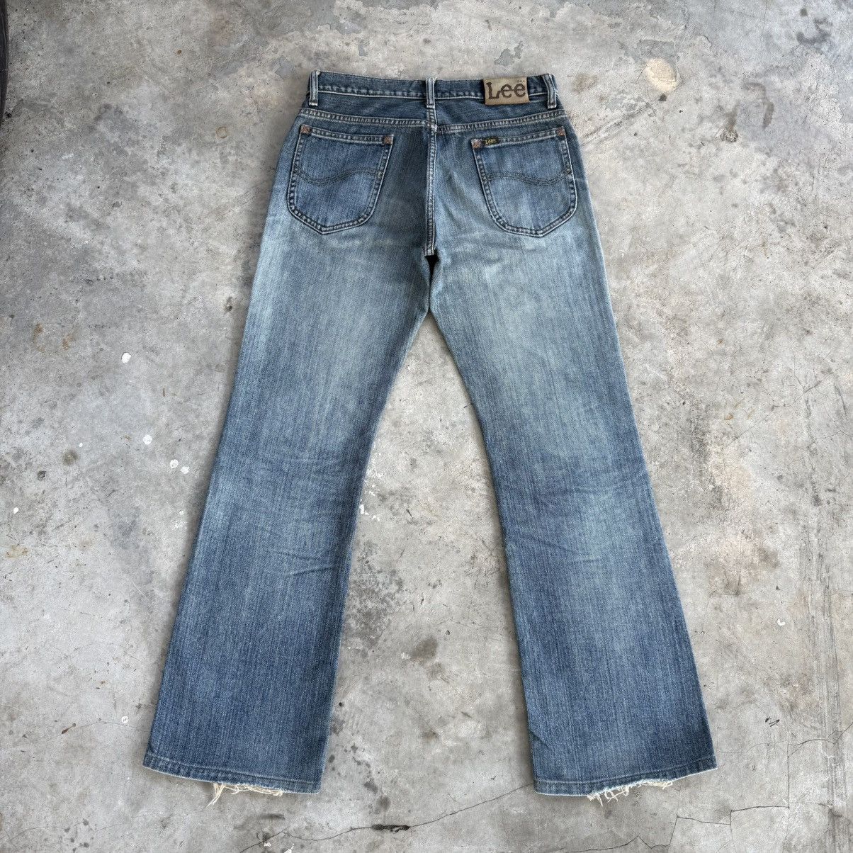 Lee W30x29.5 Vintage Lee Flare Faded Ripped Denim Jean Pants Size US 31 - 2 Thumbnail