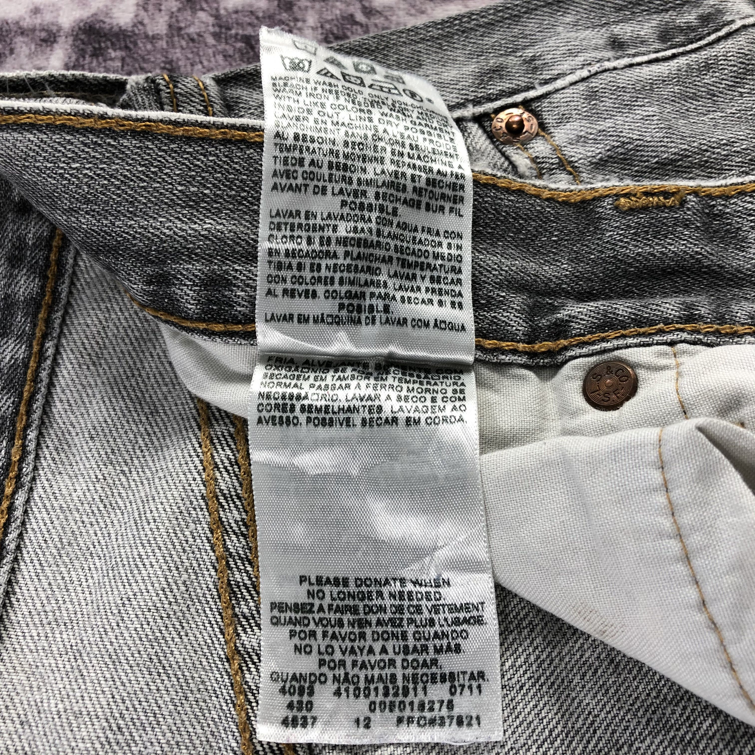 Levi's Vintage Levis 501 Jeans-JM3038 Size US 35 - 14 Thumbnail