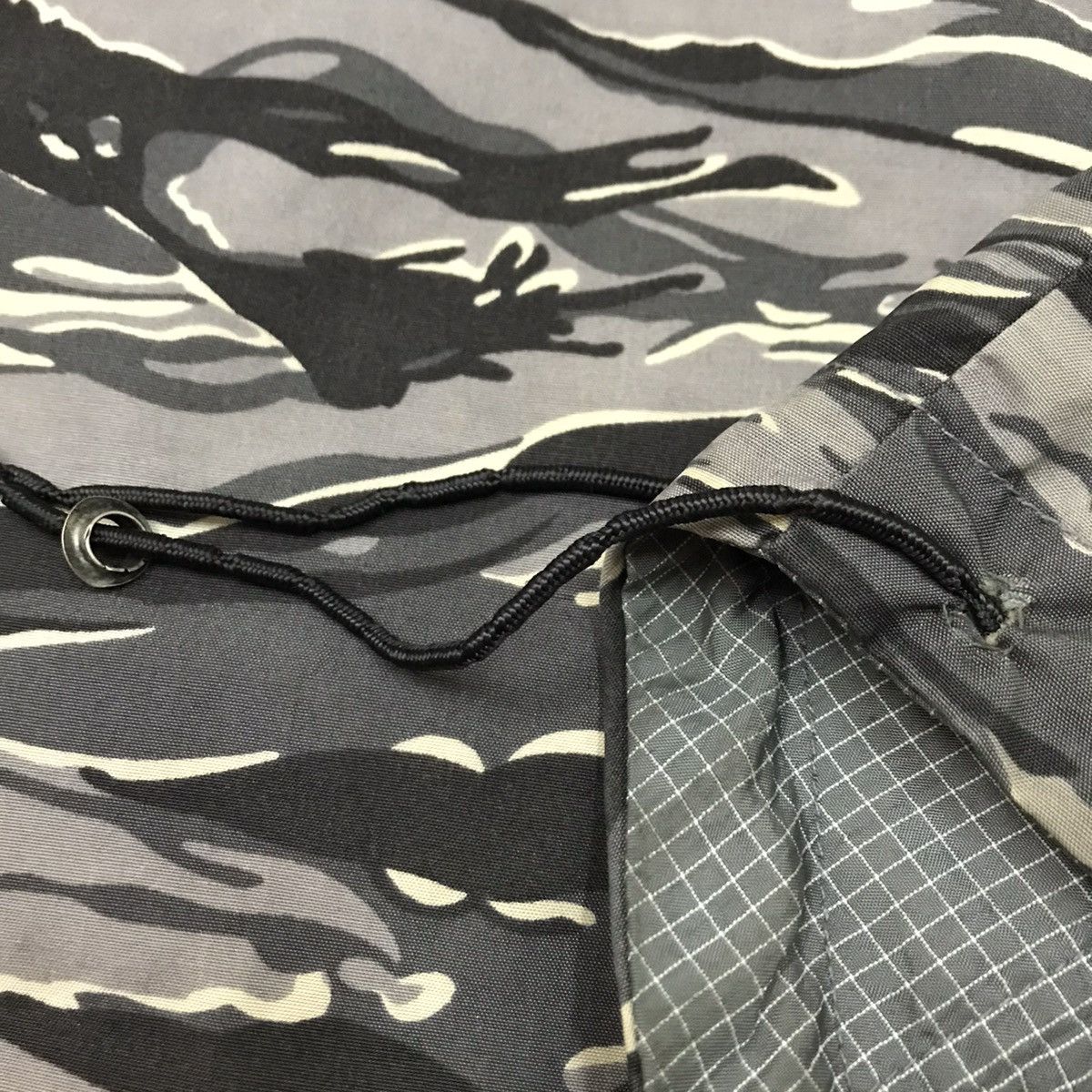 Japanese Brand × Vintage Vintage Cross Fader Riversible Tiger Stripe Camo Jacket Size US L / EU 52-54 / 3 - 13 Thumbnail