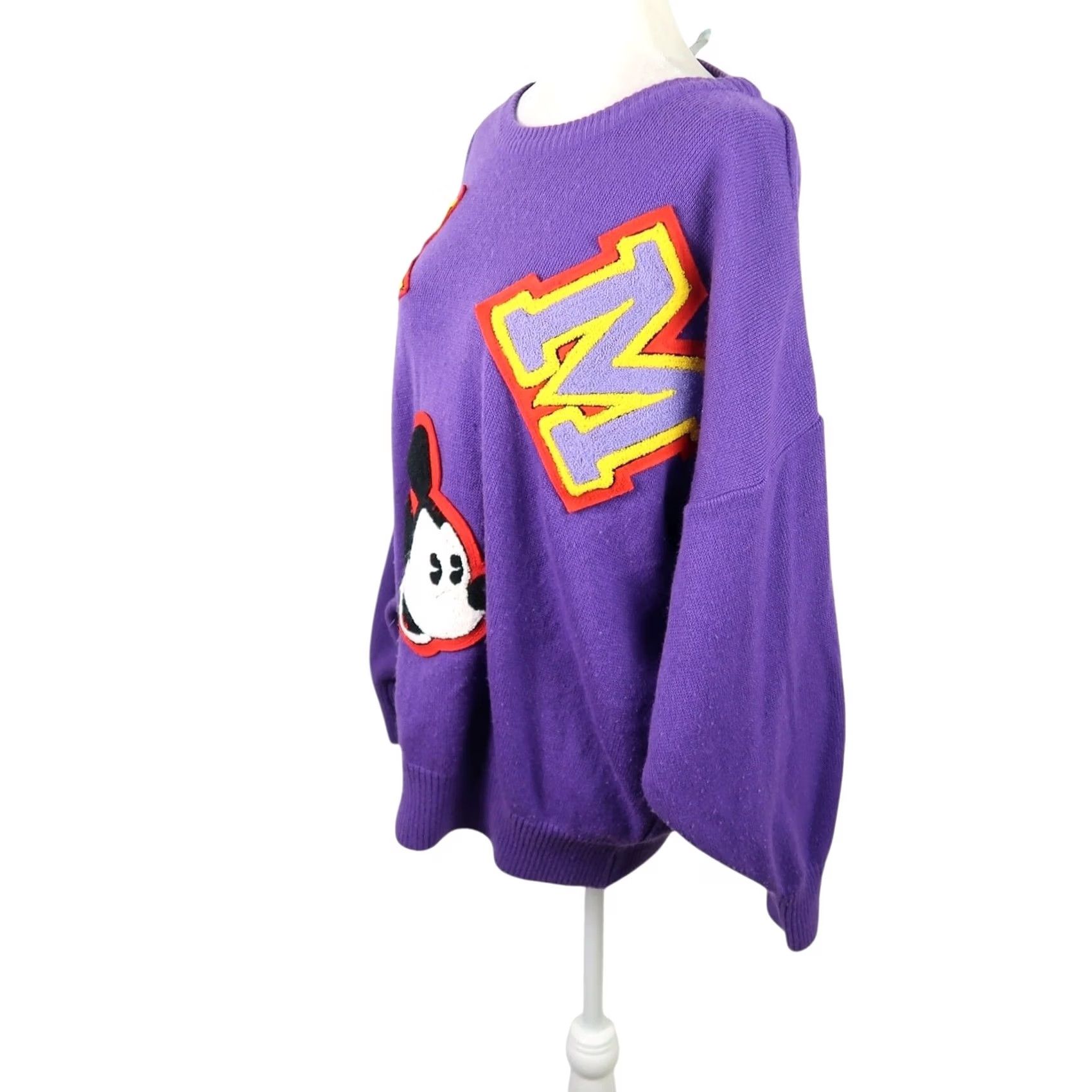 Disney VINTAGE 80s Sunday Comics purple Mickey Mouse patch sweater L Women Crew Neck Long Sleeve Knit Acrylic Disney Satin? Size L / US 10 / IT 46 - 3 Thumbnail