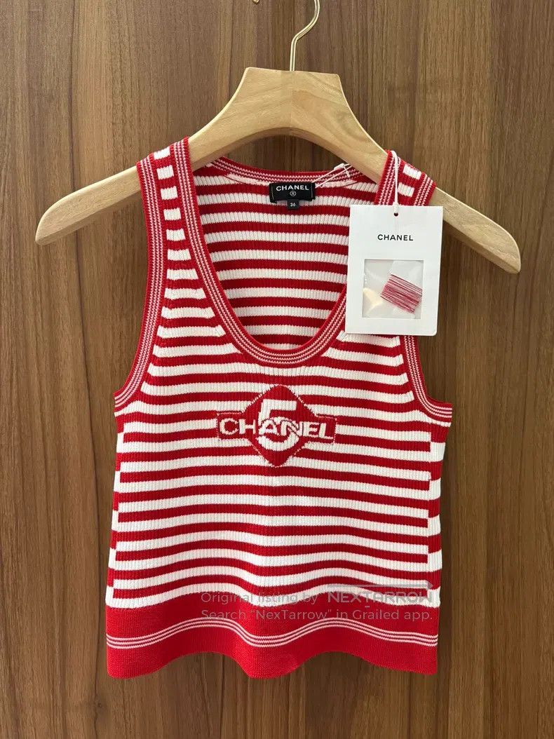 Chanel Chanel Red and white striped knitted vest Size XS / US 0-2 / IT 36-38 - 1 Thumbnail