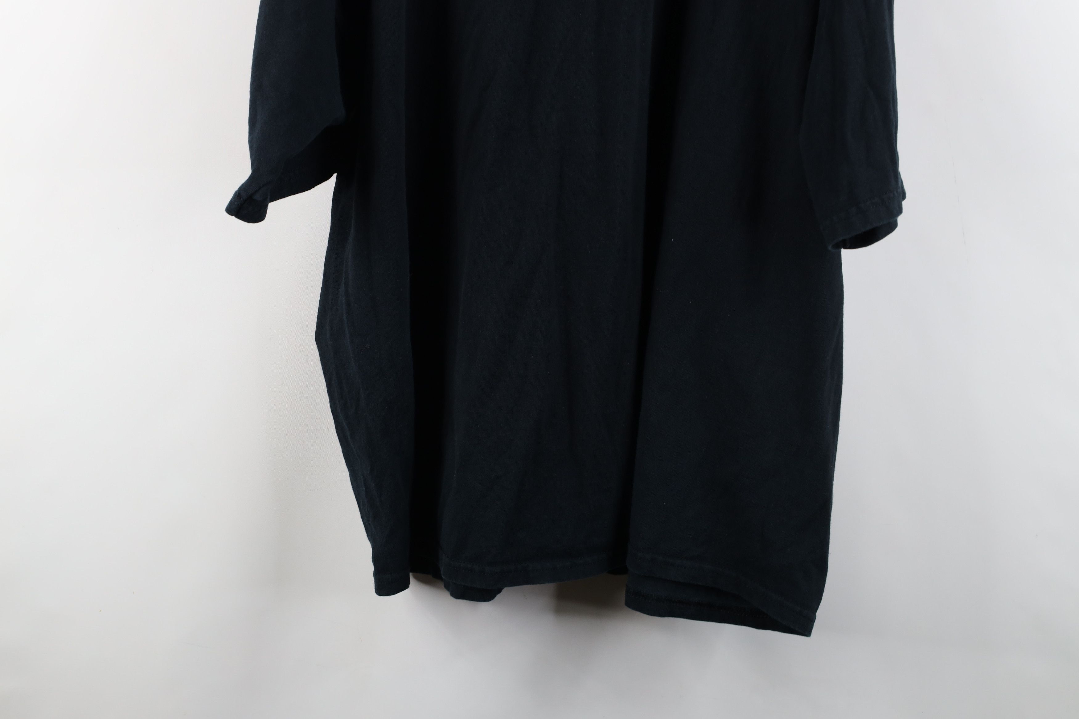 Vintage Vintage 90s Streetwear Absolut Vodka Raspberri T-Shirt Black Size US XXL / EU 58 / 5 - 11 Thumbnail