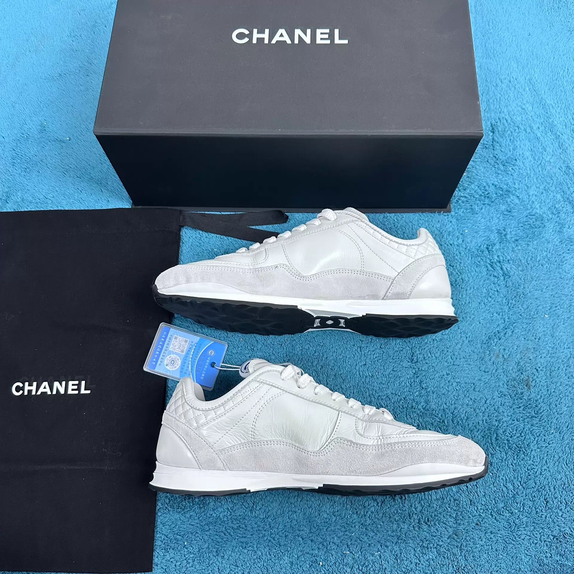 Chanel Chanel 25P Calfskin Suede Flat Lace-Up Sneaker White 37 Size US 6.5 / IT 36.5 - 3 Thumbnail