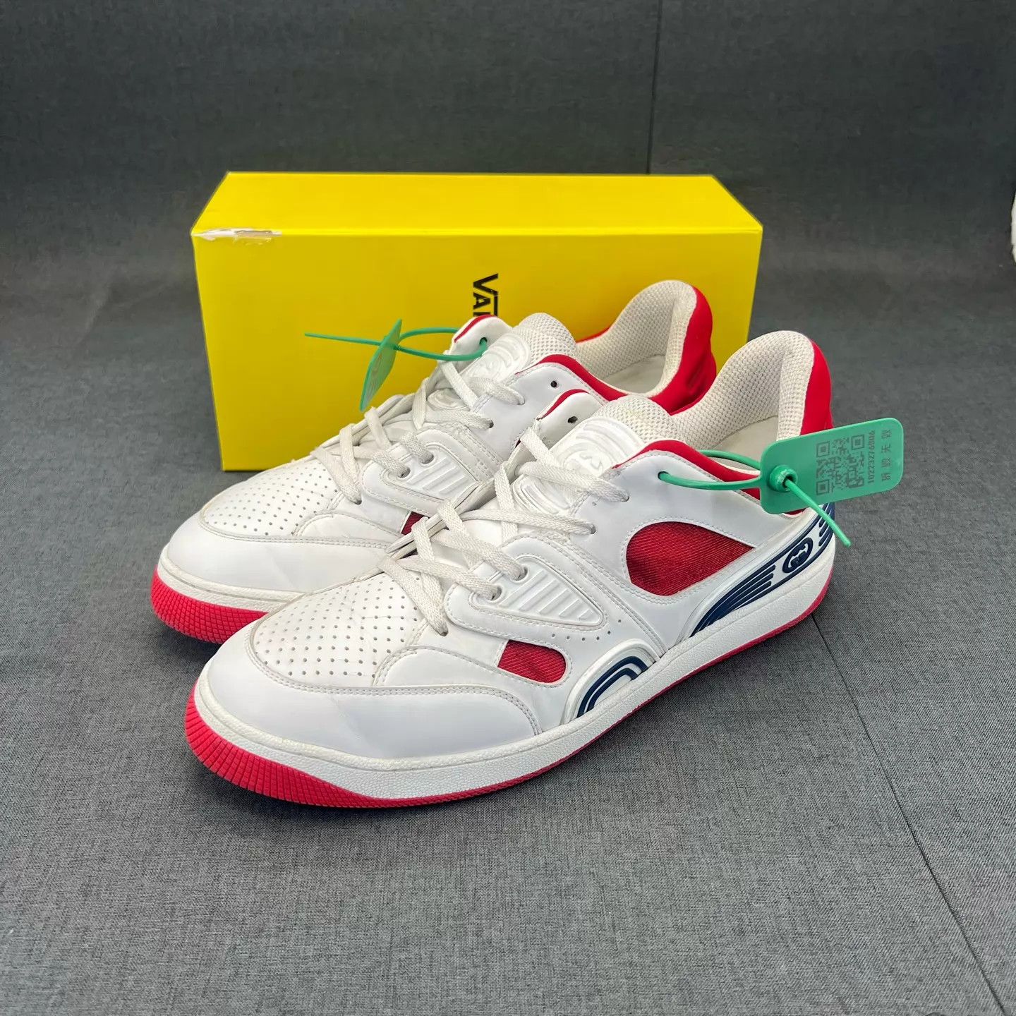 Gucci Gucci Basket White Red 46 New Size US 13 / EU 46 - 1 Thumbnail
