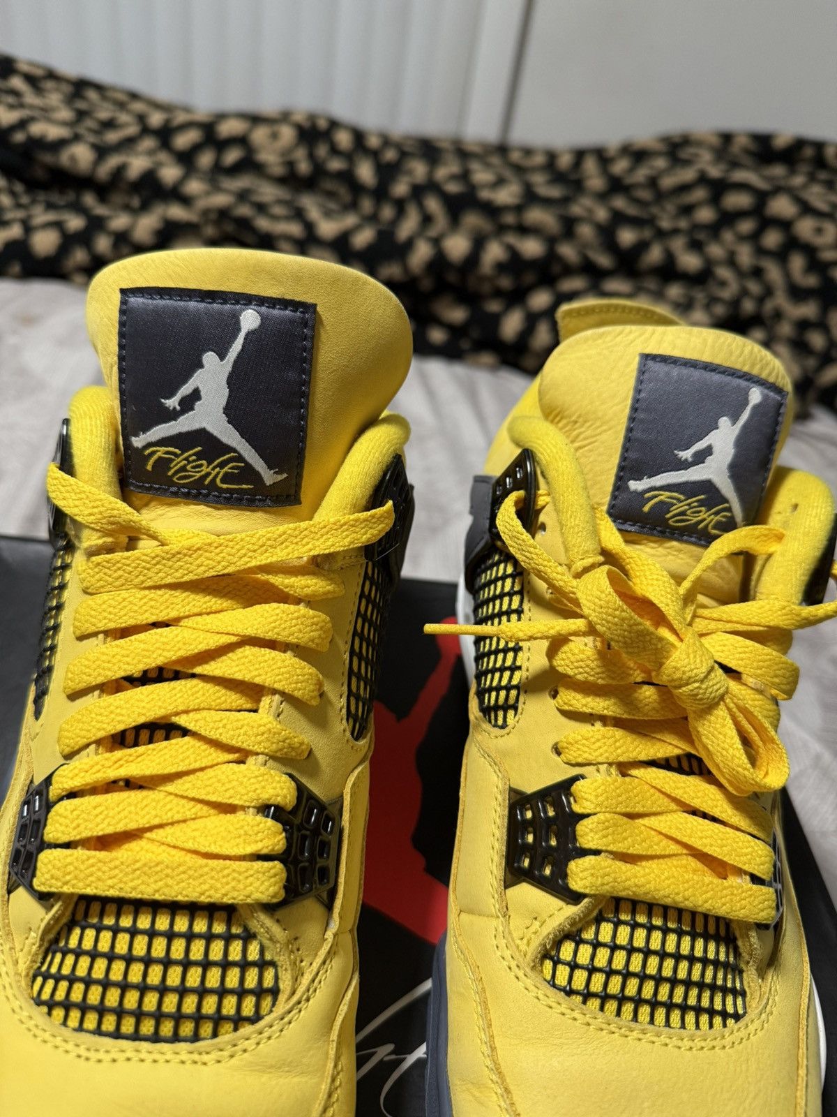 Jordan Brand Jordan 4 Retro - Lightning Size US 10 / EU 43 - 12 Thumbnail