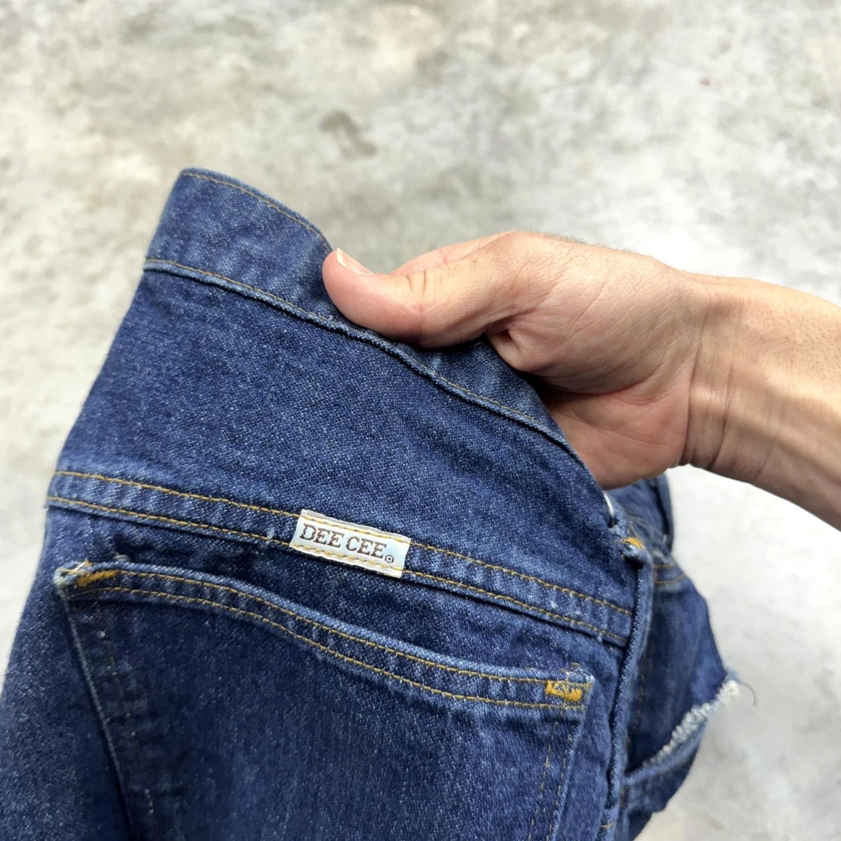 Denime VINTAGE Dee Cee Jeans Mens 33x34 Blue Denim Straight Leg Adjustable Cuff 90s Size US 33 - 3 Thumbnail