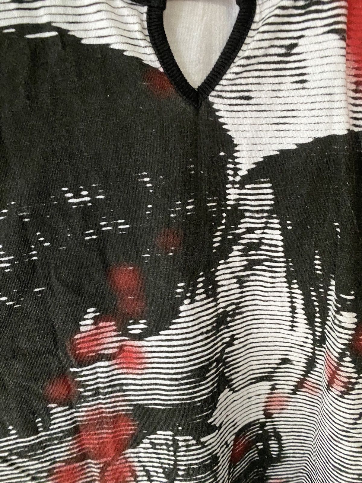 Japanese Brand 2000s Arkand B Japan Poem Sex Kiss illusion graphic Size US M / EU 48-50 / 2 - 6 Thumbnail