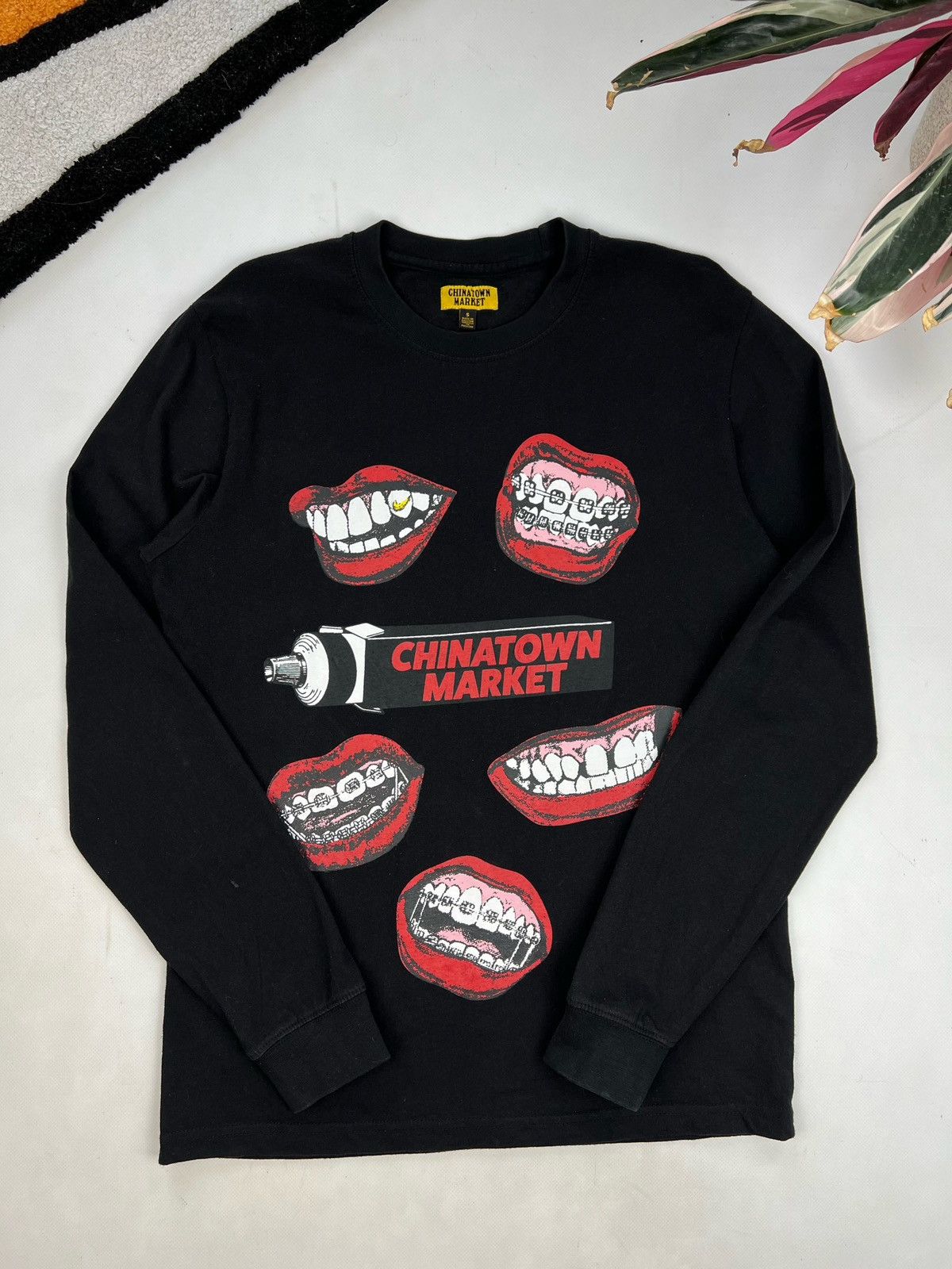 Market China Town Market Long Sleeve t shirt lips Size US S / EU 44-46 / 1 - 3 Thumbnail