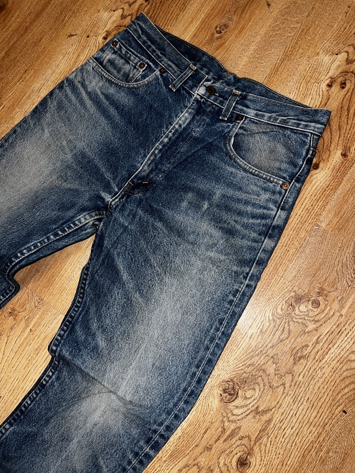 Levi's × Vintage Vintage Distressed Levis 501 Faded Blue Jeans Vintage Size US 32 / EU 48 - 7 Thumbnail
