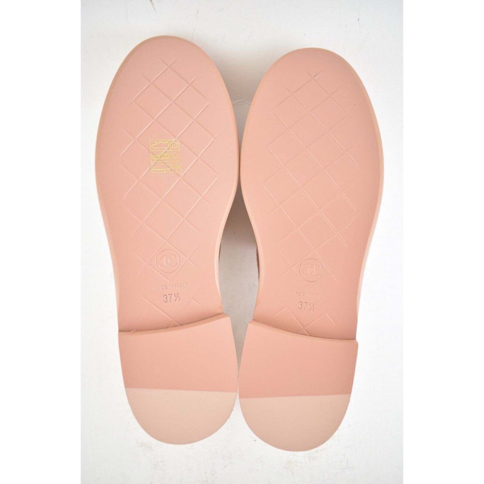 Chanel Chanel Quilted Flap Turnlock Mule Slip Flat Loafer 37.5 Size US 7.5 / IT 37.5 - 12 Thumbnail