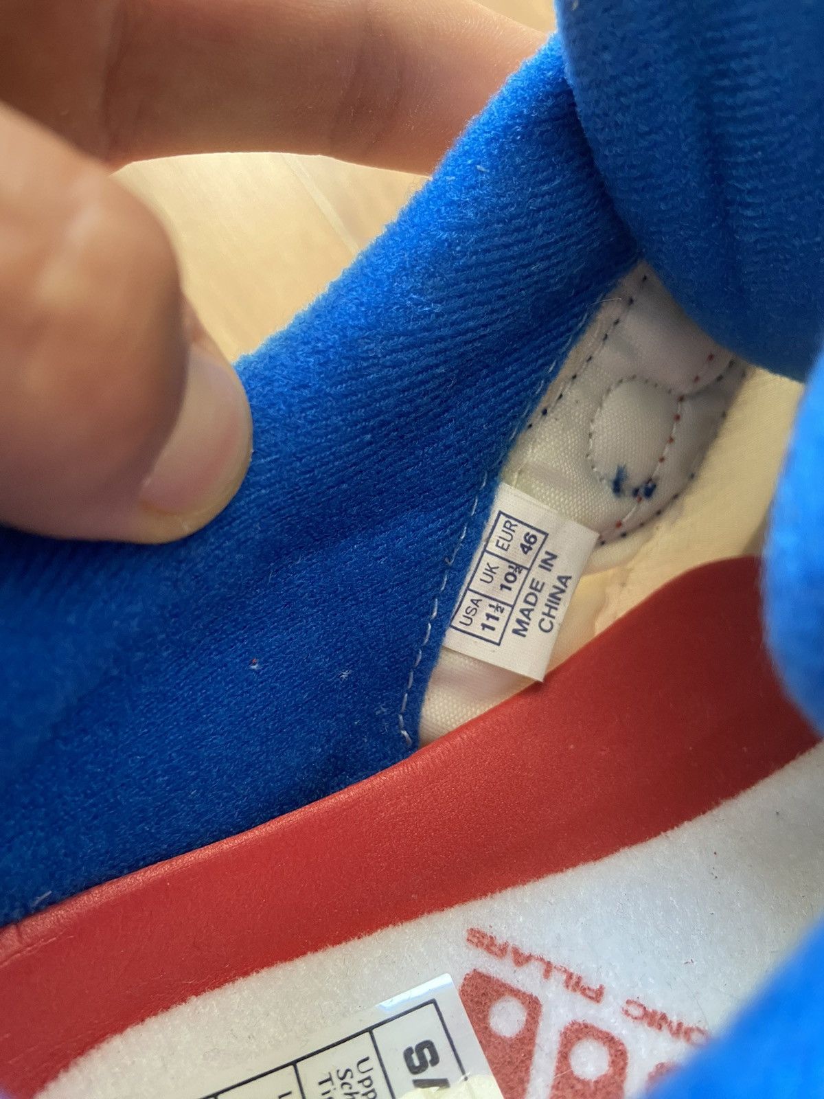 Saucony Saucony Retro Running Sneakers White Blue Red Low Top Size US 11 / EU 44 - 10 Thumbnail