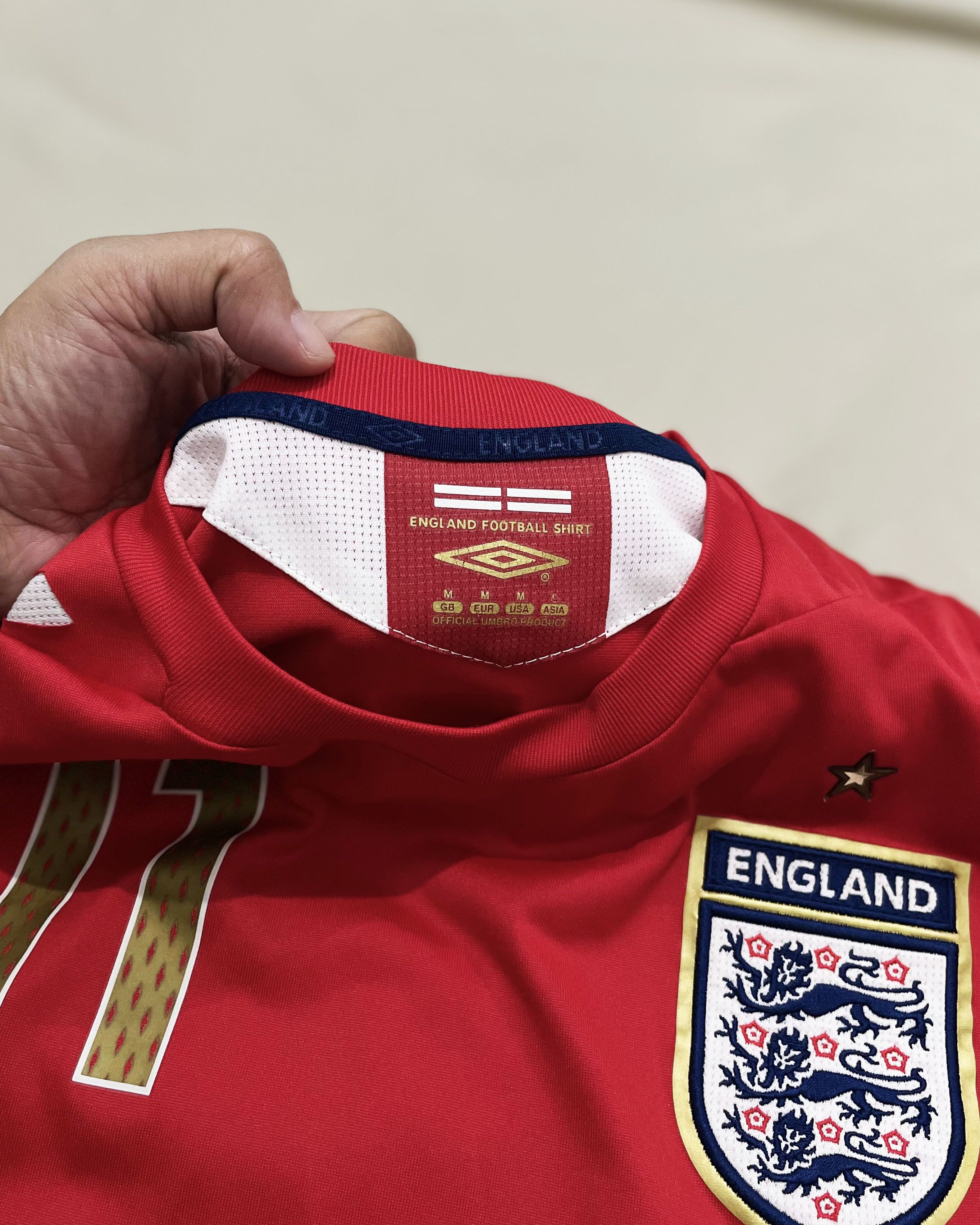 Umbro England Away Kit 2006 Size US M / EU 48-50 / 2 - 6 Thumbnail