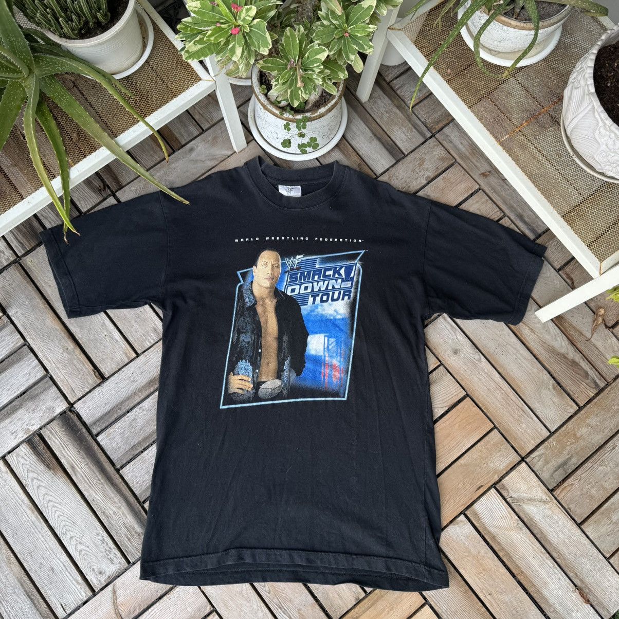 WWE Vintage Y2K WWF Smackdown Tour The Rock XL T-shirt Size US XL / EU 56 / 4 - 1 Thumbnail
