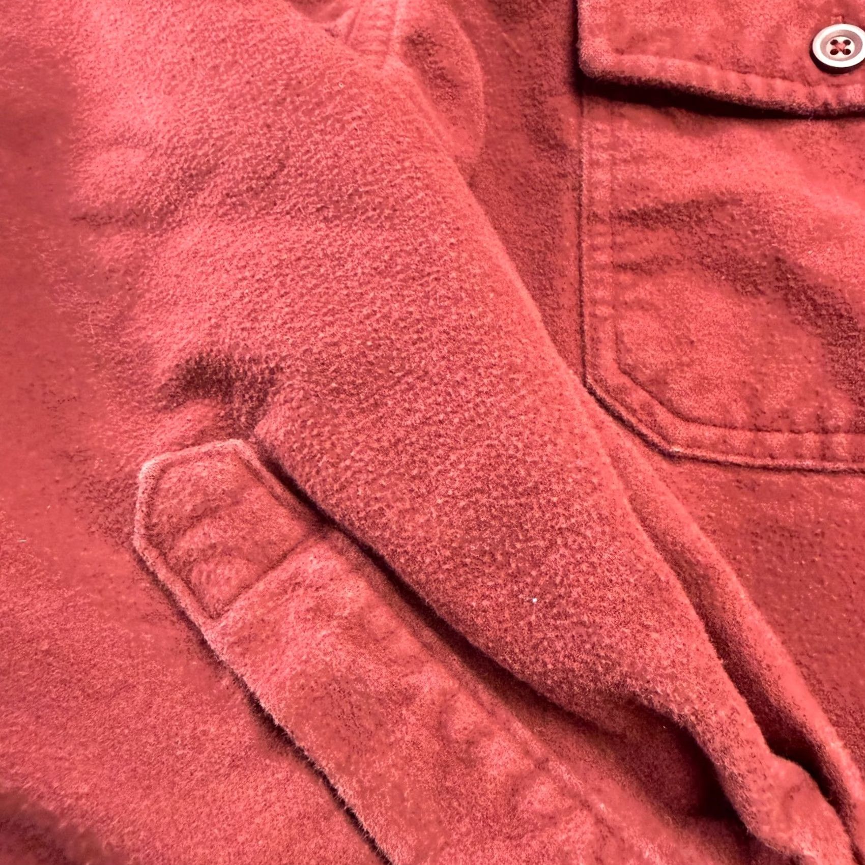 Vintage L.L. Bean Chamois Cloth Shirt Mens Large Red Heavyweight Flannel Button-Up Workwear Pockets Knit Cotton Shirt Size US L / EU 52-54 / 3 - 3 Thumbnail