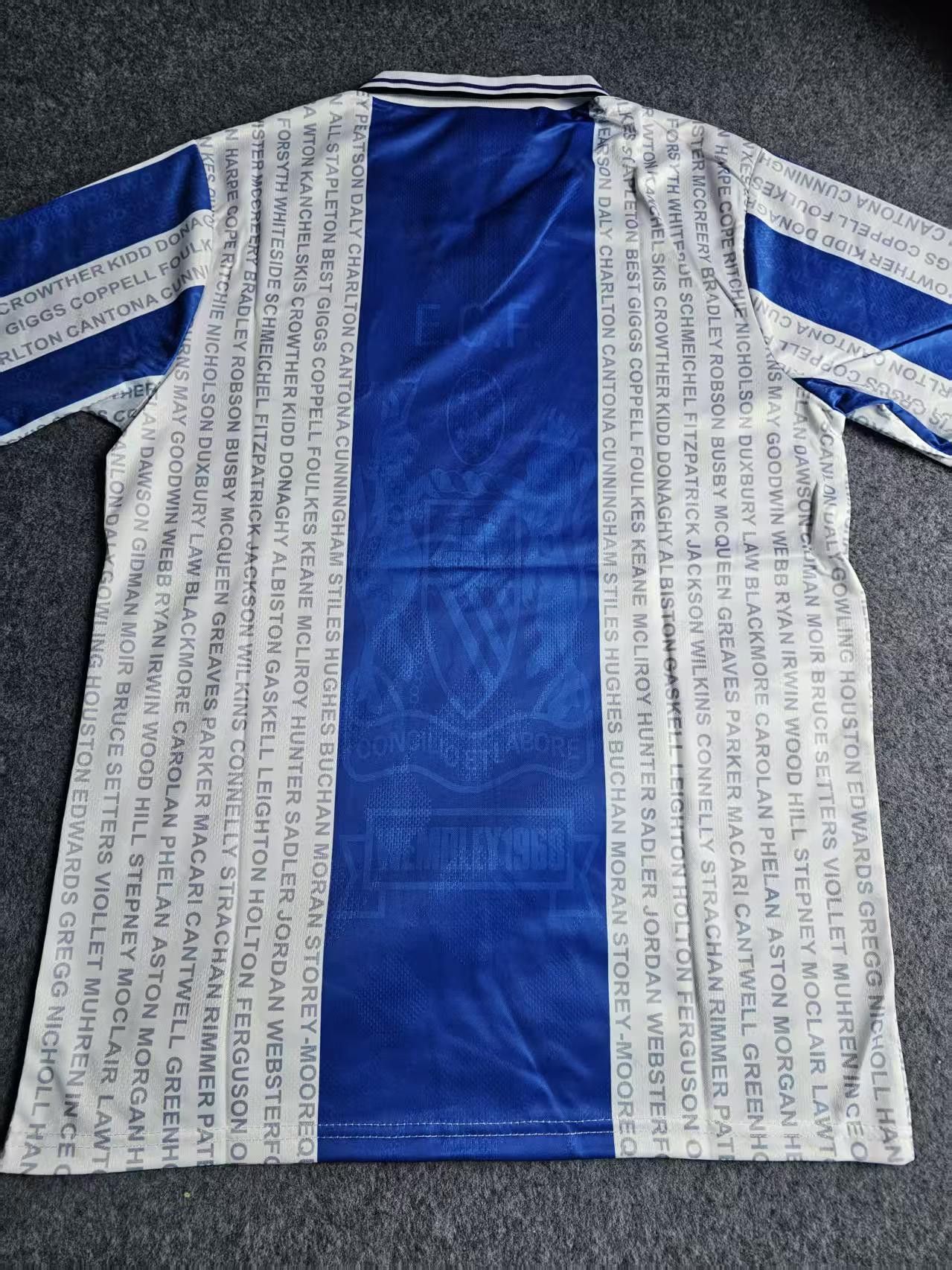 Other 1994 96 MUFC Jersey Away Size US M / EU 48-50 / 2 - 4 Thumbnail