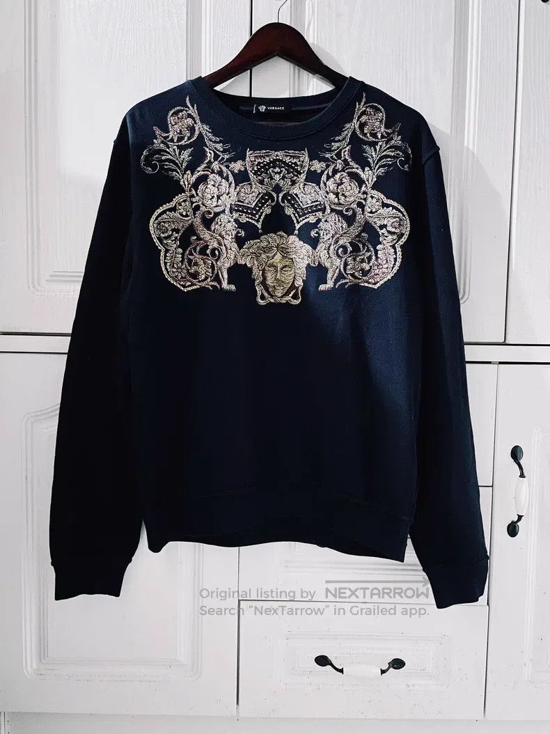 Versace Versace Gold thread knitted embroidered sweatshirt Size XXL / US 16-18 / IT 52-54 - 1 Thumbnail