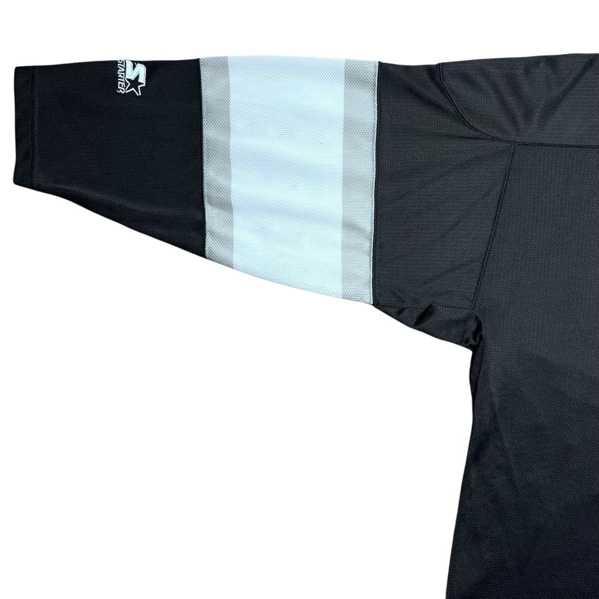 Starter 1990s NHL Los Angeles Kings Starter Black Spell Out Jersey Size US L / EU 52-54 / 3 - 13 Thumbnail