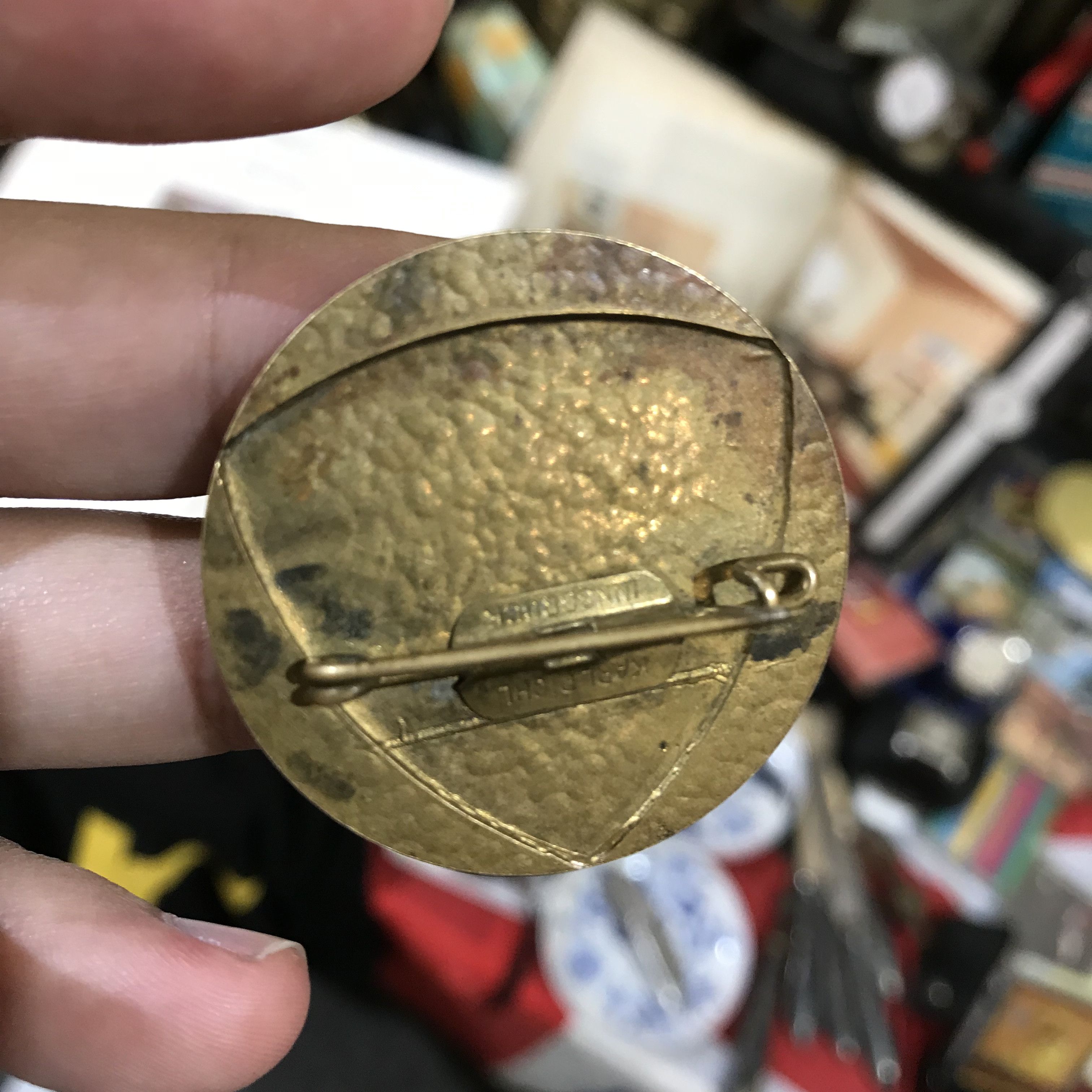 Vintage Vintage Europe PIN Enamel Metal steel Copyrigt 1970s 1980s Size ONE SIZE - 8 Thumbnail