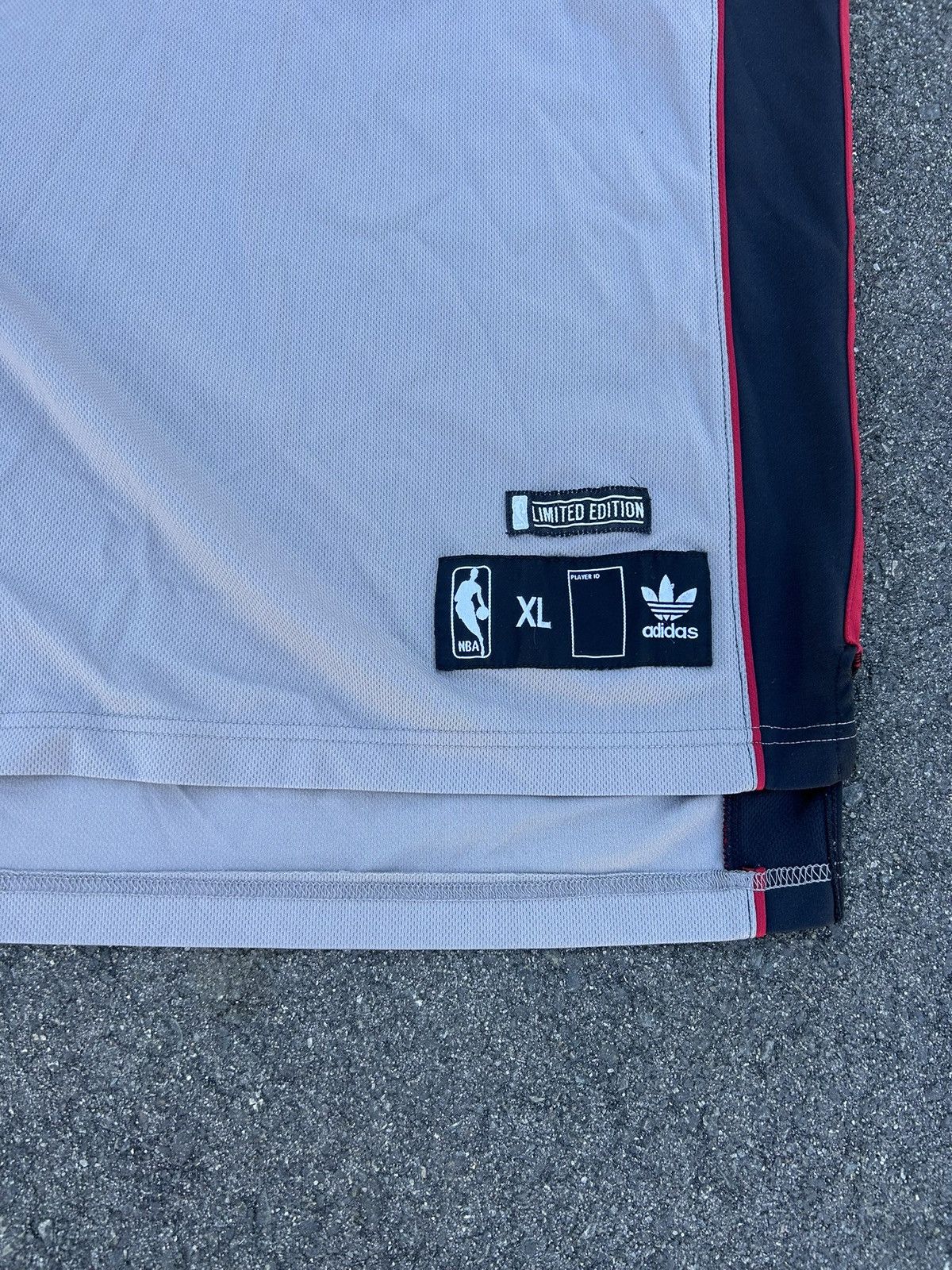 Adidas × NBA × Vintage Vintage Miami Heat Fader Dwayne Wade NBA Basketball Jersey Size US XL / EU 56 / 4 - 7 Thumbnail