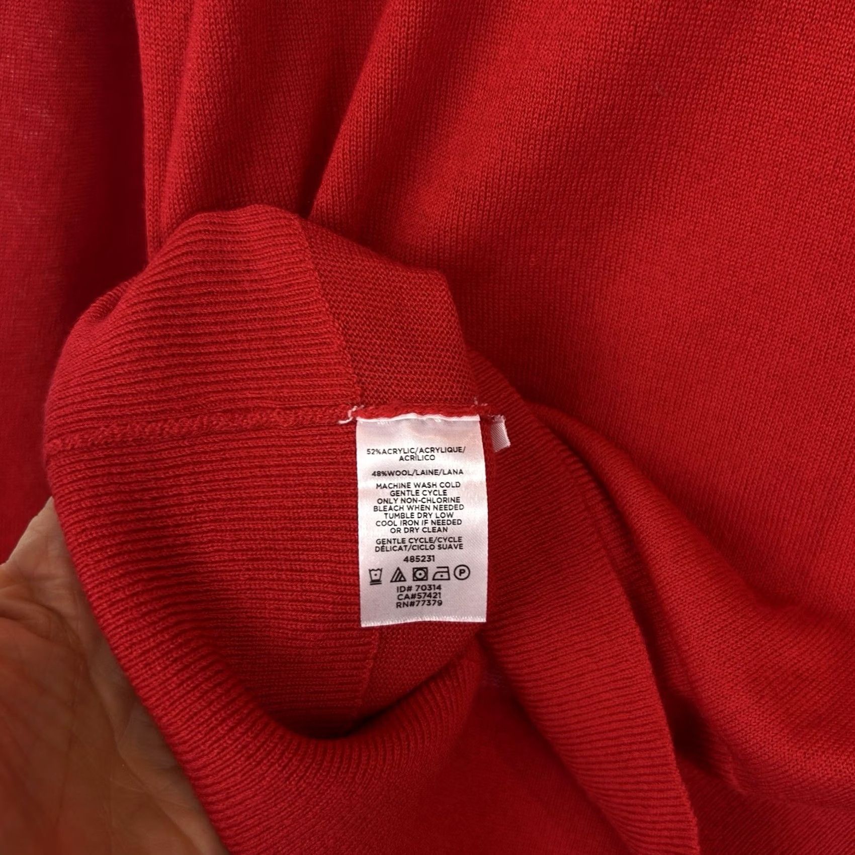 Ann Taylor Ann Taylor Sweater Womens M Red Knit Pullover Top Lightweight Pearl Holiday Size M / US 6-8 / IT 42-44 - 7 Thumbnail