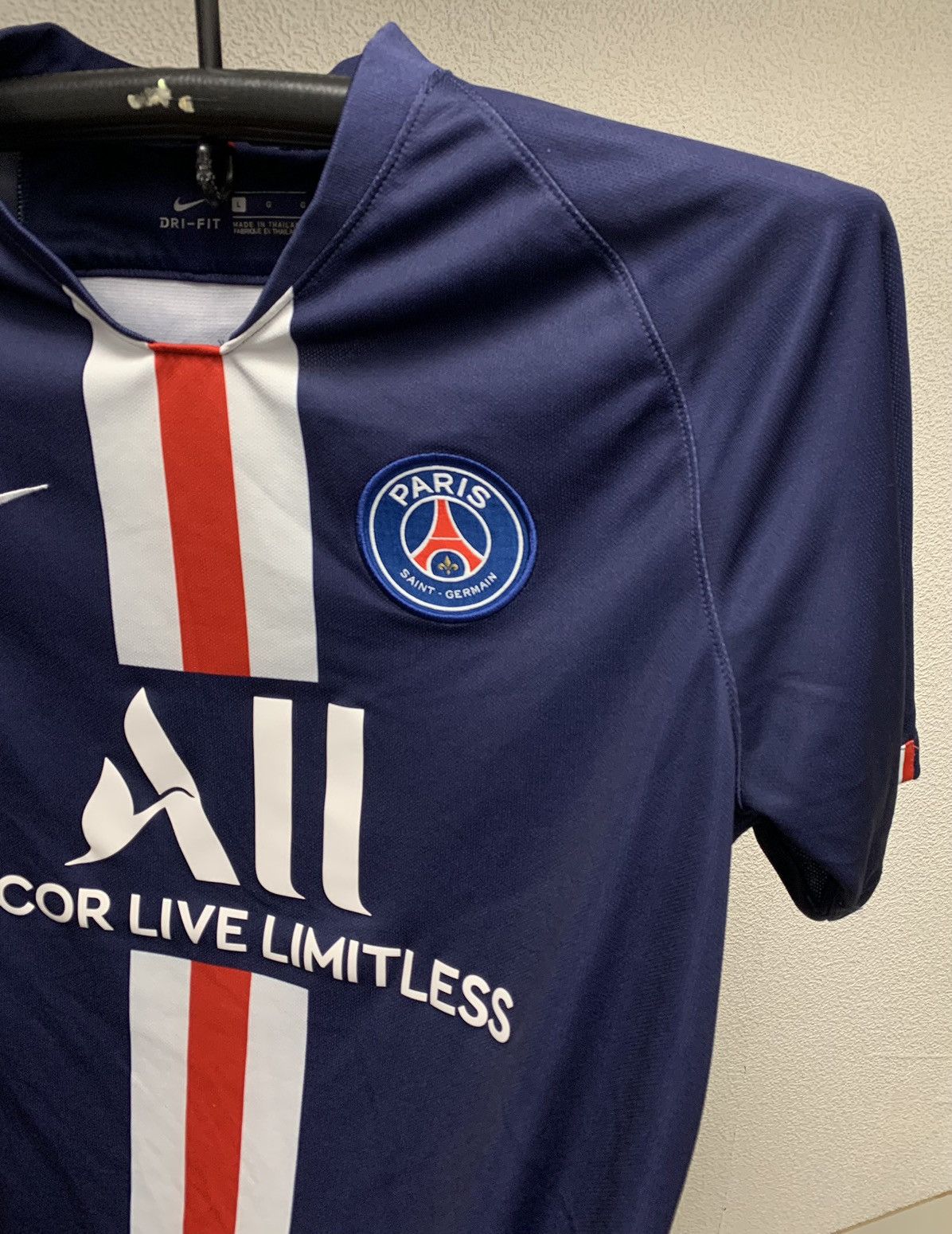Nike Paris Saint Germain PSG Nike soccer jersey L vintage Size US L / EU 52-54 / 3 - 7 Thumbnail