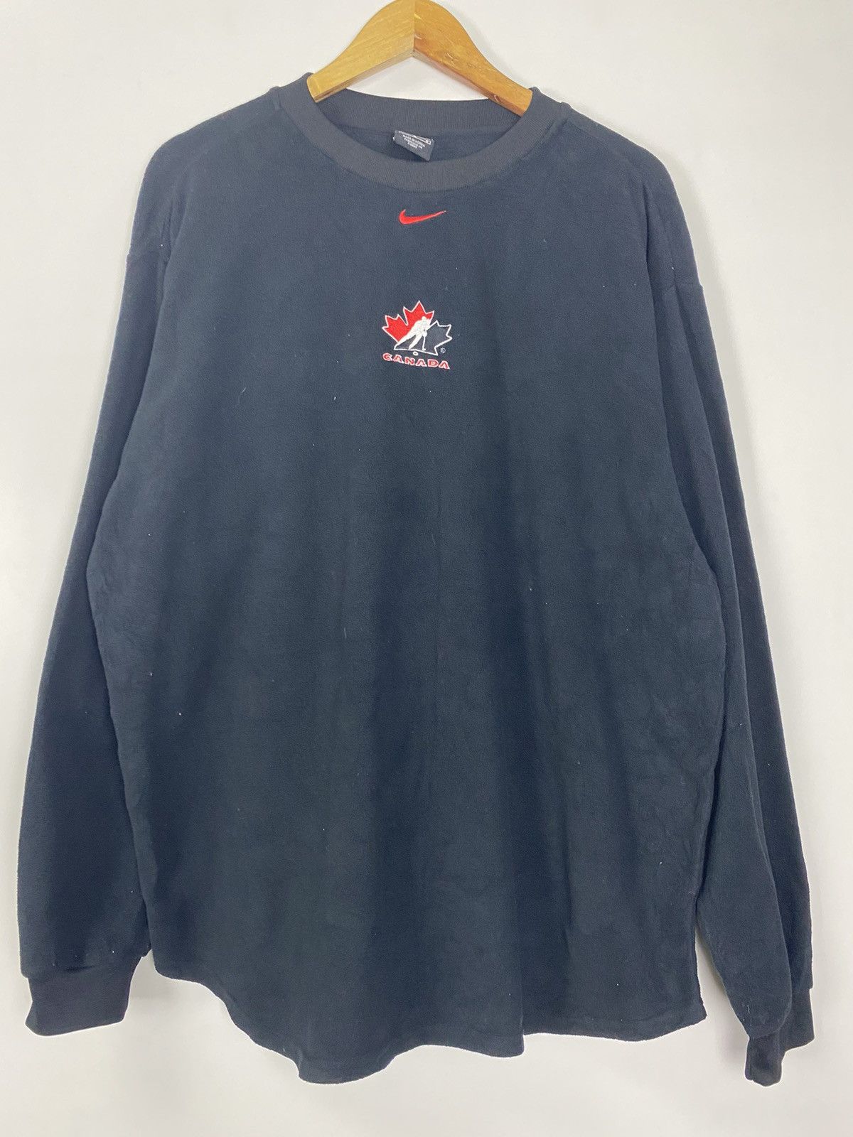 Vintage Vintage Nike Canada Black Sweater Size US L / EU 52-54 / 3 - 3 Thumbnail