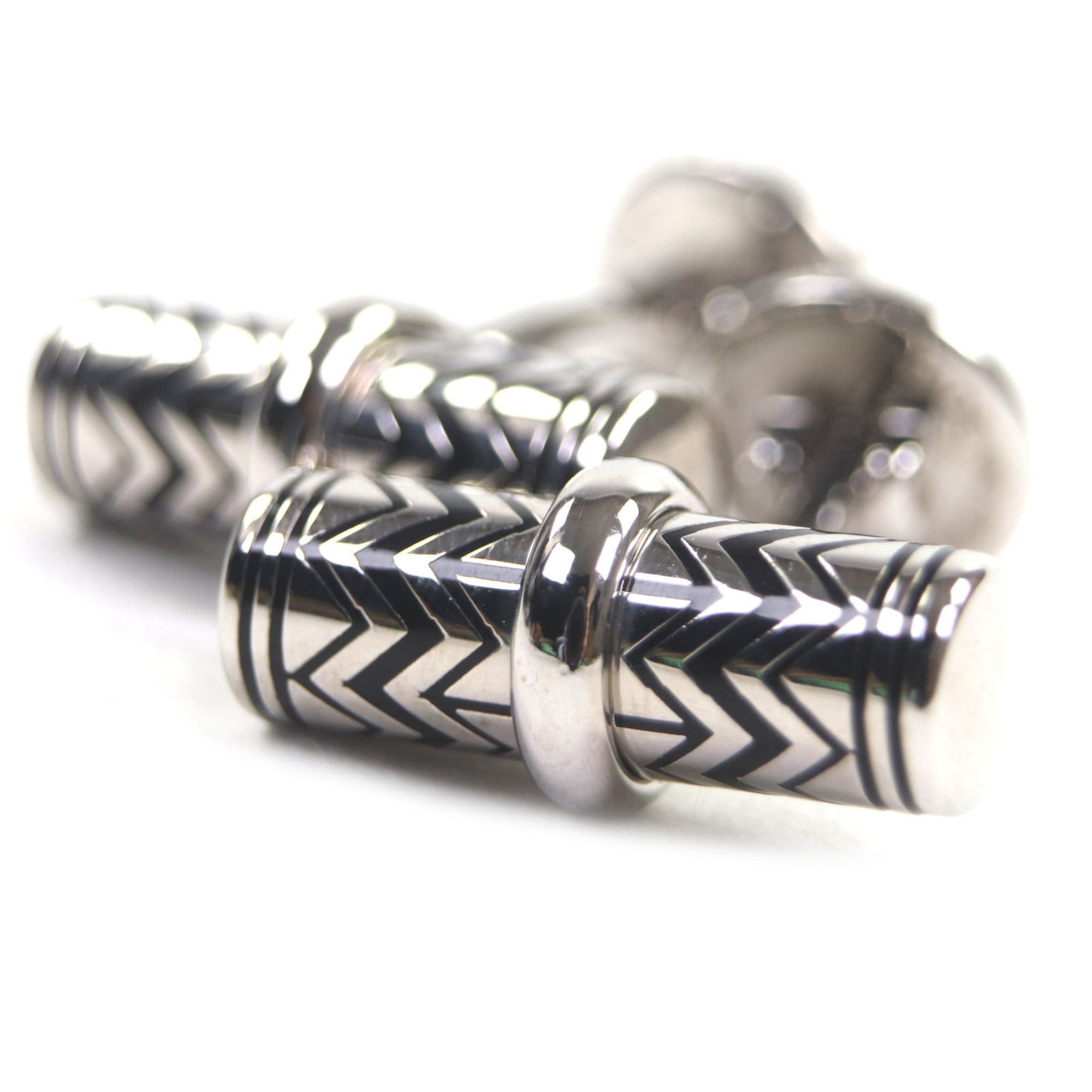 Louis Vuitton LOUIS VUITTON M66948 V-Karakoram Cufflinks, Silver, Made in Italy, Men's, Business Recommended ◎ Size ONE SIZE - 1 Thumbnail