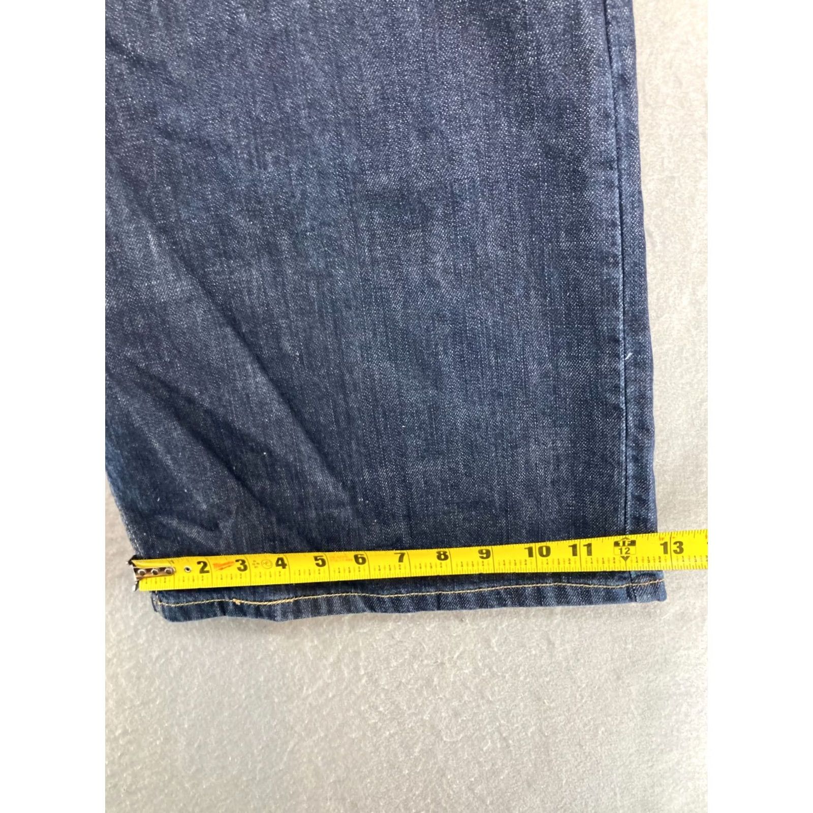 Levi's Levi's 569 Denim Shorts Bermuda Casual 40 Blue 5-Pocket Relaxed Men's fits Regular Adult 40in waist Signal: 90s theme Size US 40 / EU 56 - 5 Thumbnail
