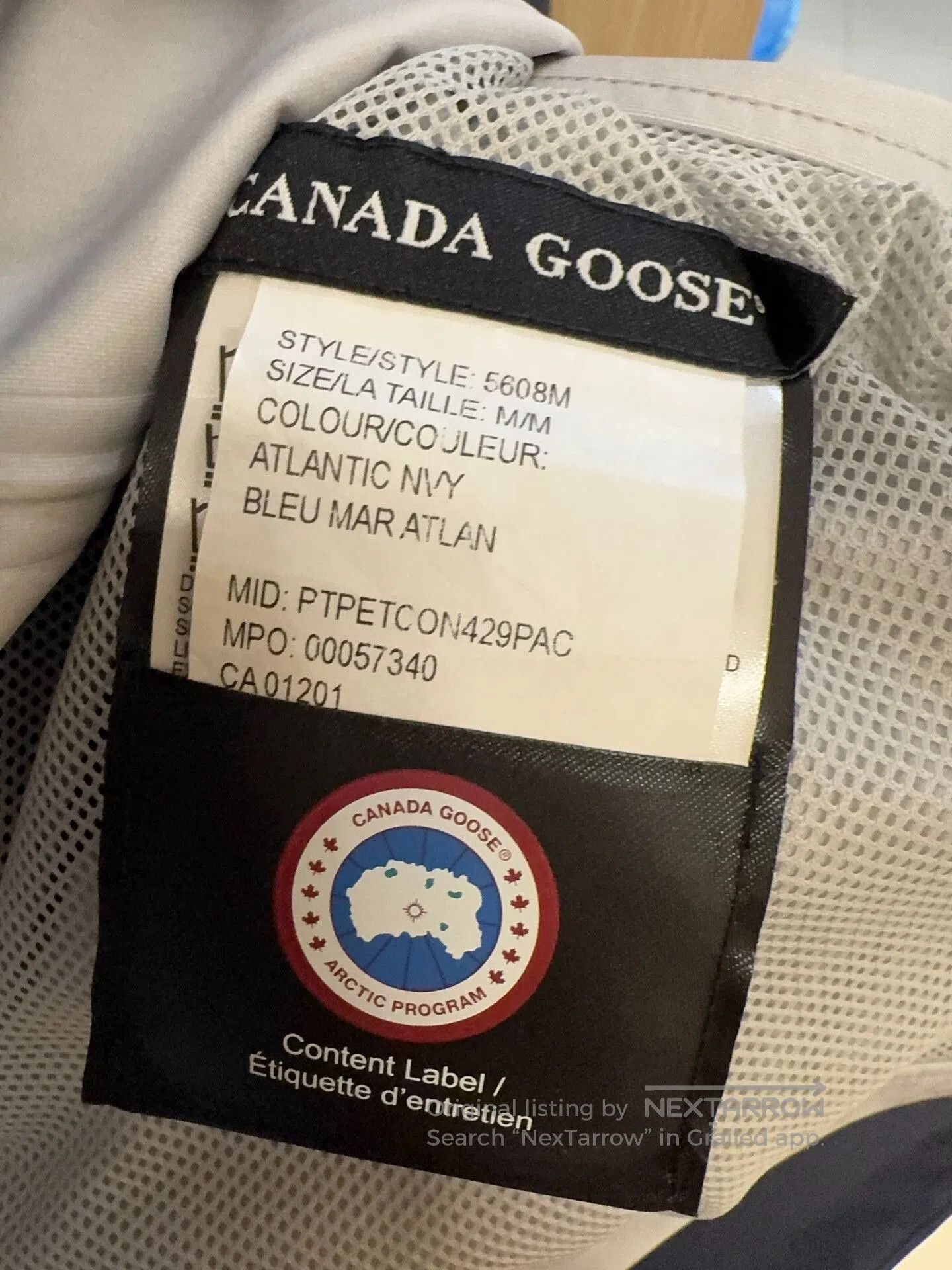 Canada Goose canada goose hooded jacket size m. Size US M / EU 48-50 / 2 - 4 Thumbnail