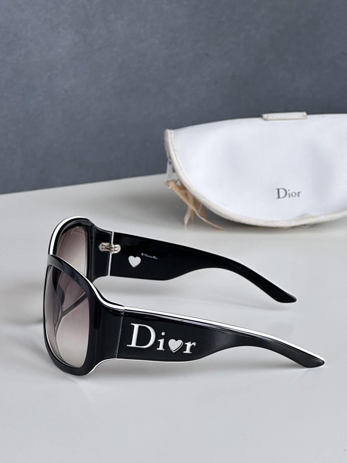 Dior DIOR Heart Logo LovinglyDior 1 Sunglasses Black Y2K Size ONE SIZE - 1 Thumbnail