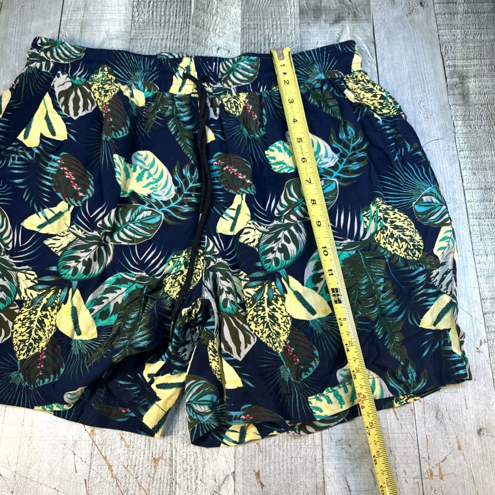 Swims Coofandy Swim Shorts Men's L Black Leaf Print Tropical Casual Shorts Summer Size US 33 - 2 Thumbnail