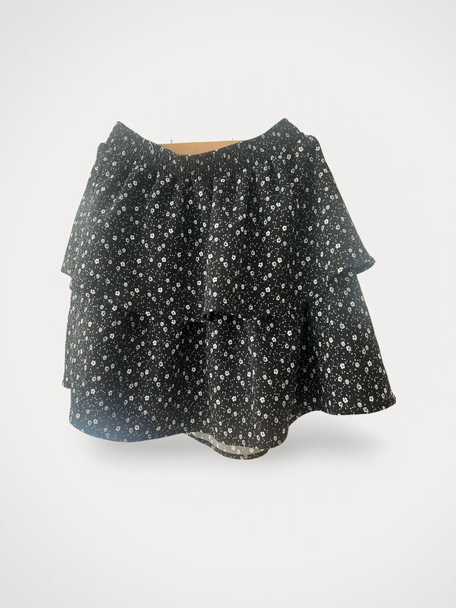 IKKS Ikks Skirt Size 27" / US 4 / IT 40 - 1 Thumbnail