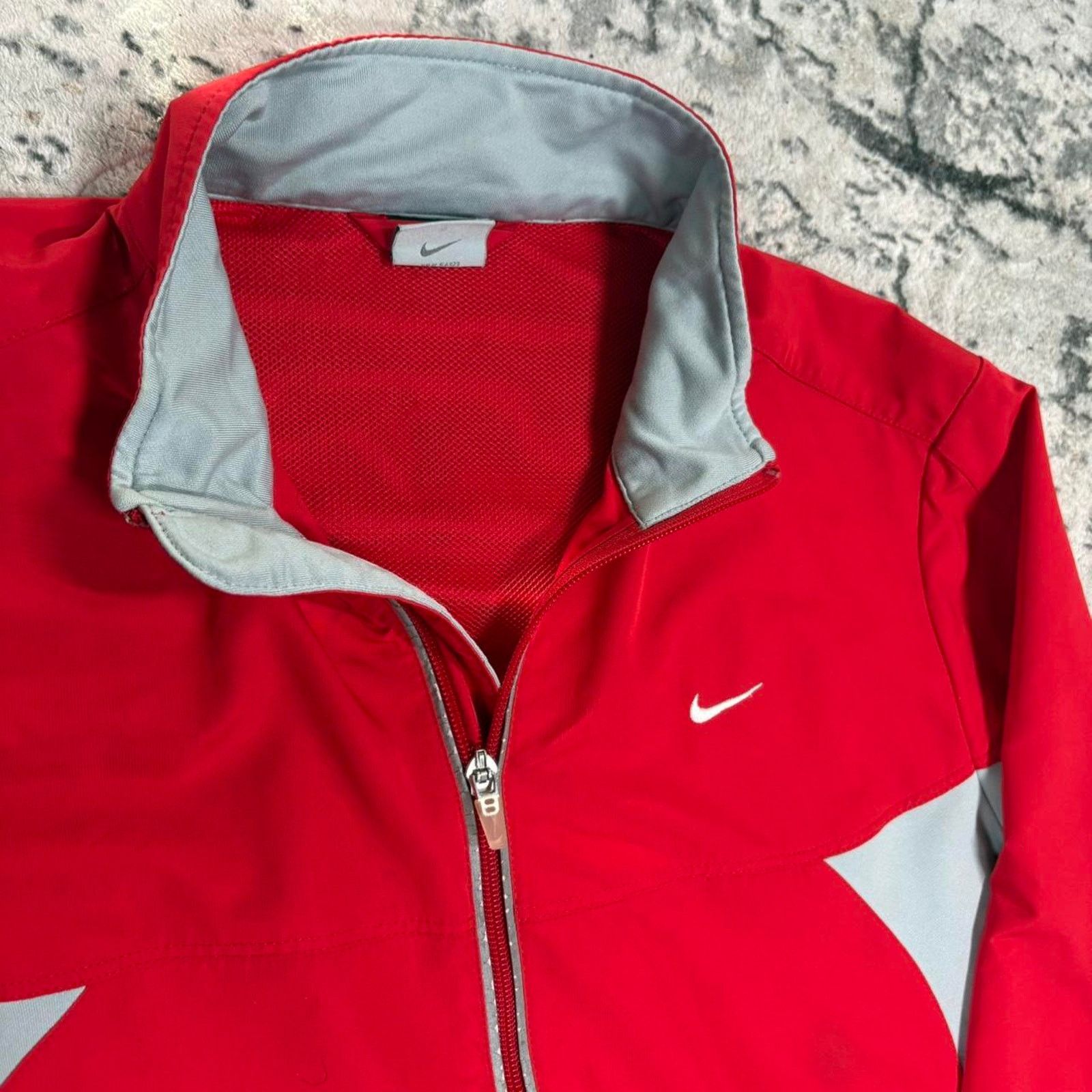 Nike Y2k 2000s red nike windbreaker jacket large women’s Size US L / EU 52-54 / 3 - 2 Thumbnail