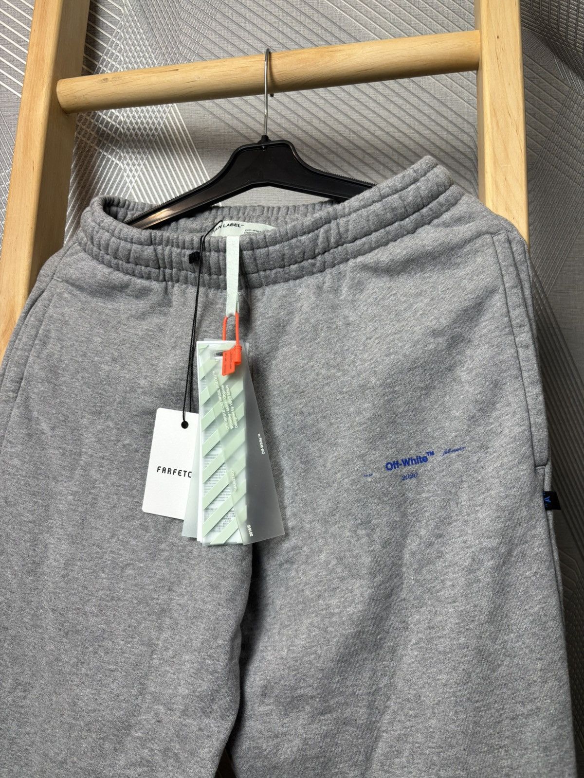 Off-White New OFF-White 3D Acrylic Arrows sweatpants XS size Size US 29 - 5 Thumbnail