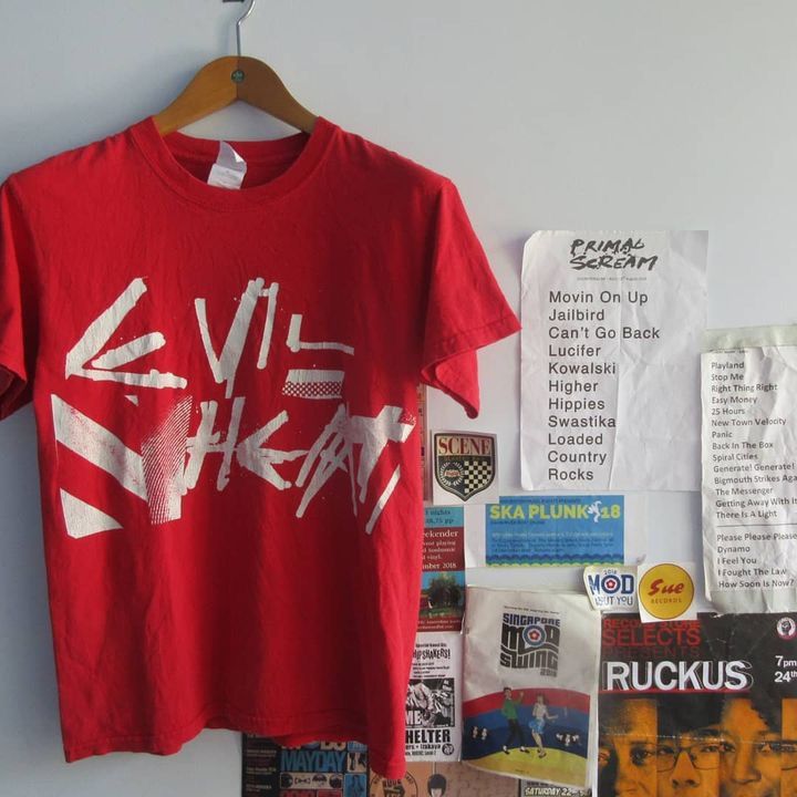 Band Tees × Hysteric Glamour Primal Scream Tshirt Tee evil heat album 2002 Red tee Merc Size US M / EU 48-50 / 2 - 4 Thumbnail