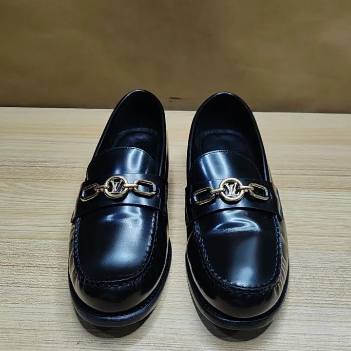 Louis Vuitton Louis Vuitton Simple Black Casual Loafers -2508 Size US 8 / IT 38 - 2 Thumbnail