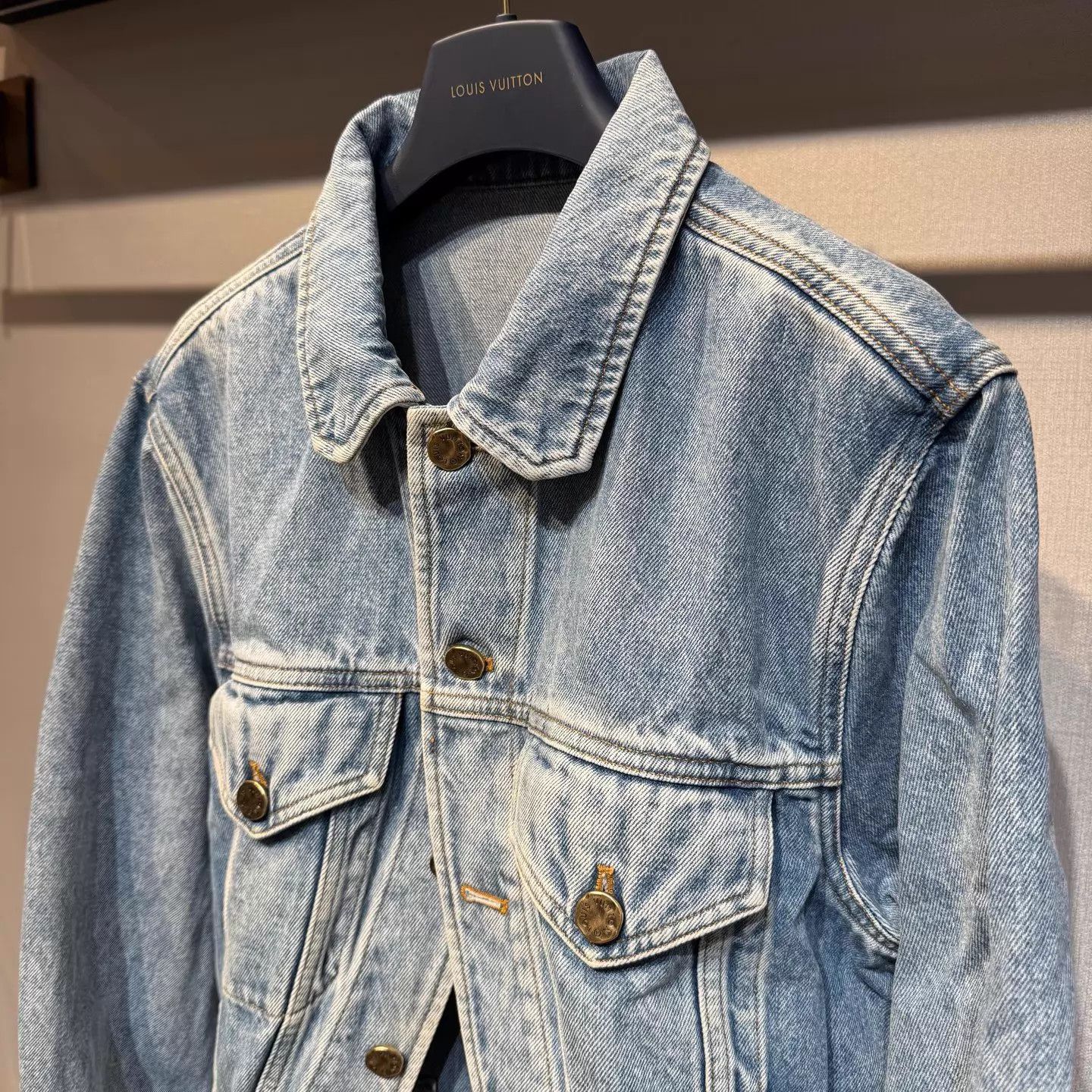 Louis Vuitton Louis Vuitton Blue Washed Two-Tone Denim Jacket Size US S / EU 44-46 / 1 - 4 Thumbnail