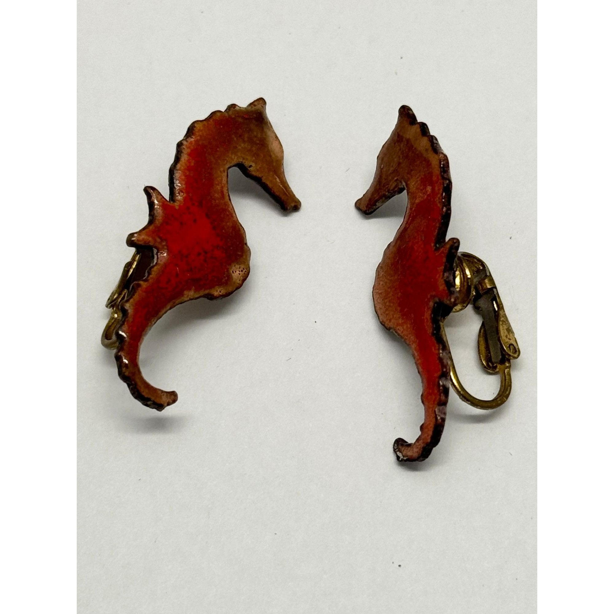 Vintage Vintage enamel seahorse clip on earrings Size ONE SIZE - 5 Thumbnail