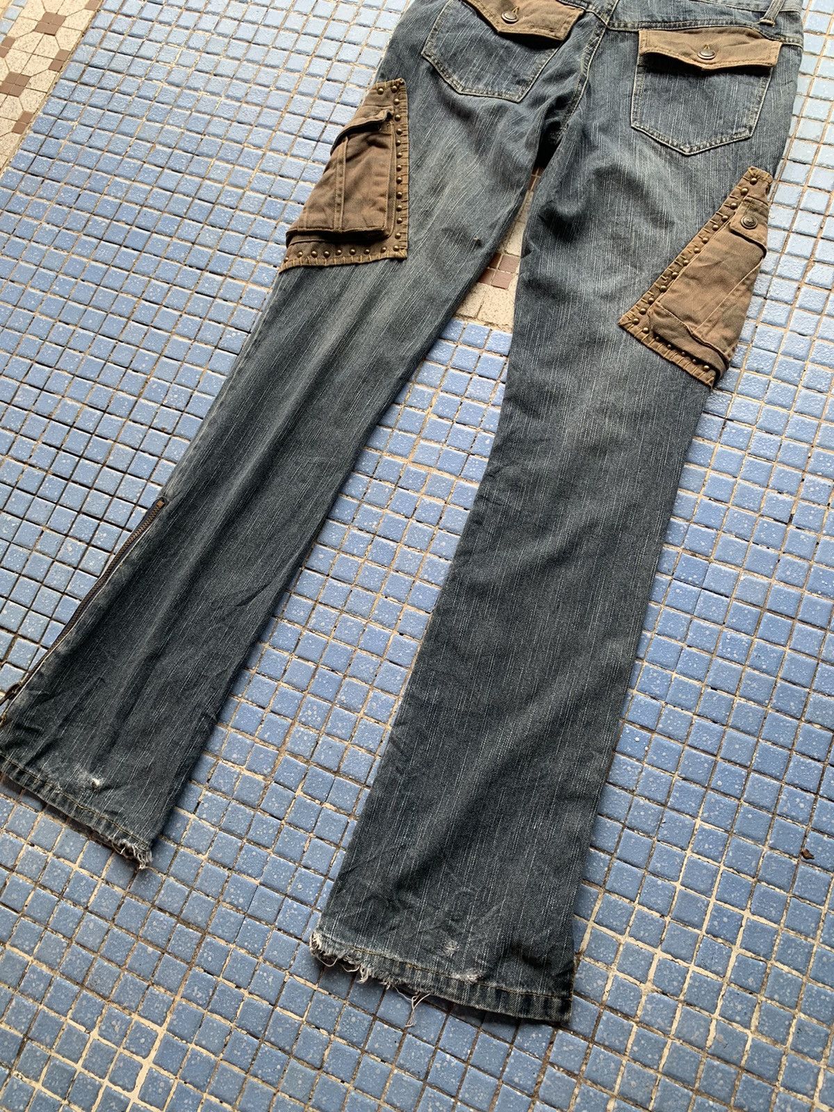 If Six Was Nine How hand jam studded camo distressed flared cargo pants Size US 31 - 15 Thumbnail