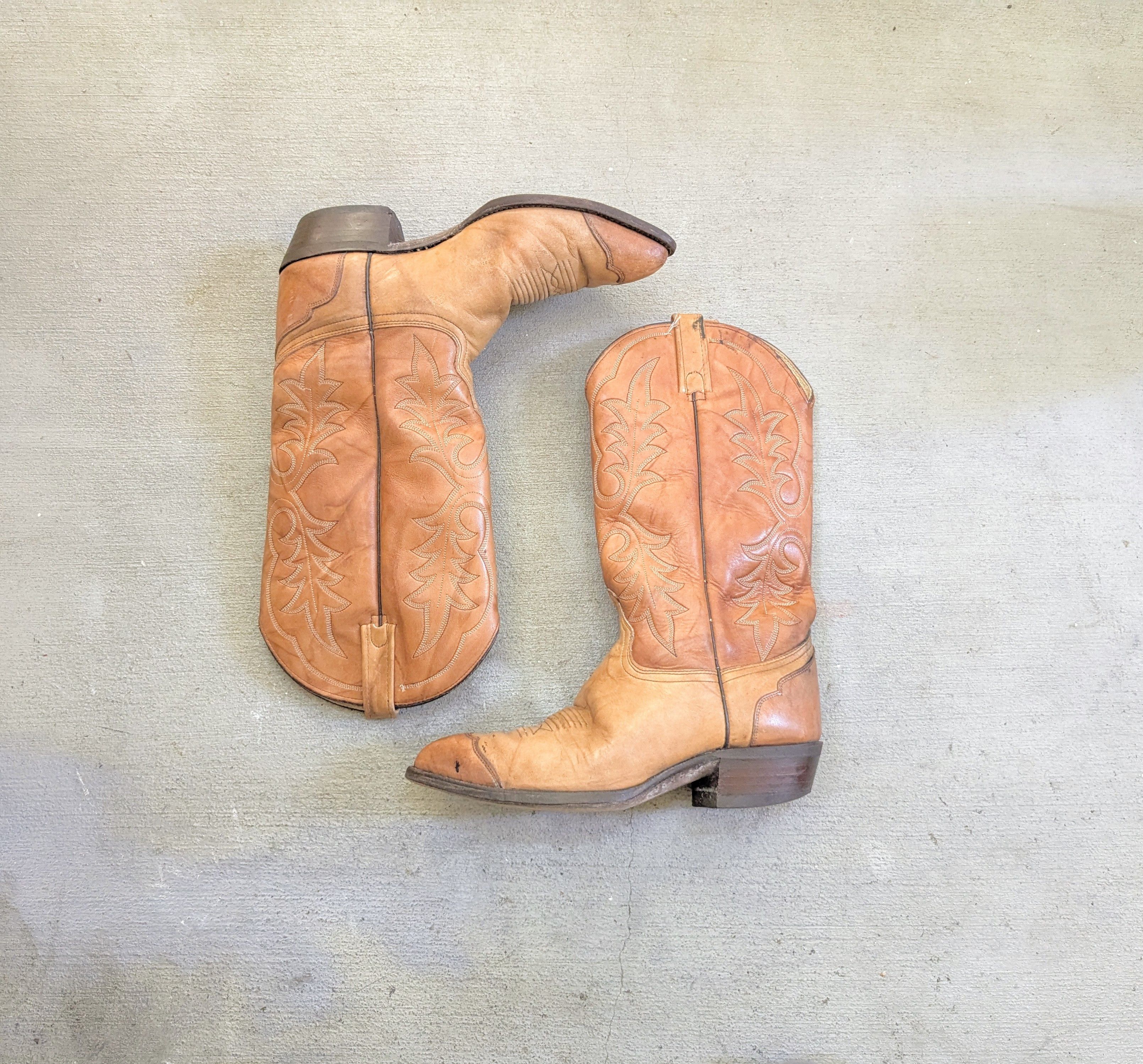 Vintage J Chisholm Cowboy Boots Brown Tan 9.5 D Leather Size US 9.5 / EU 42-43 - 1 Thumbnail