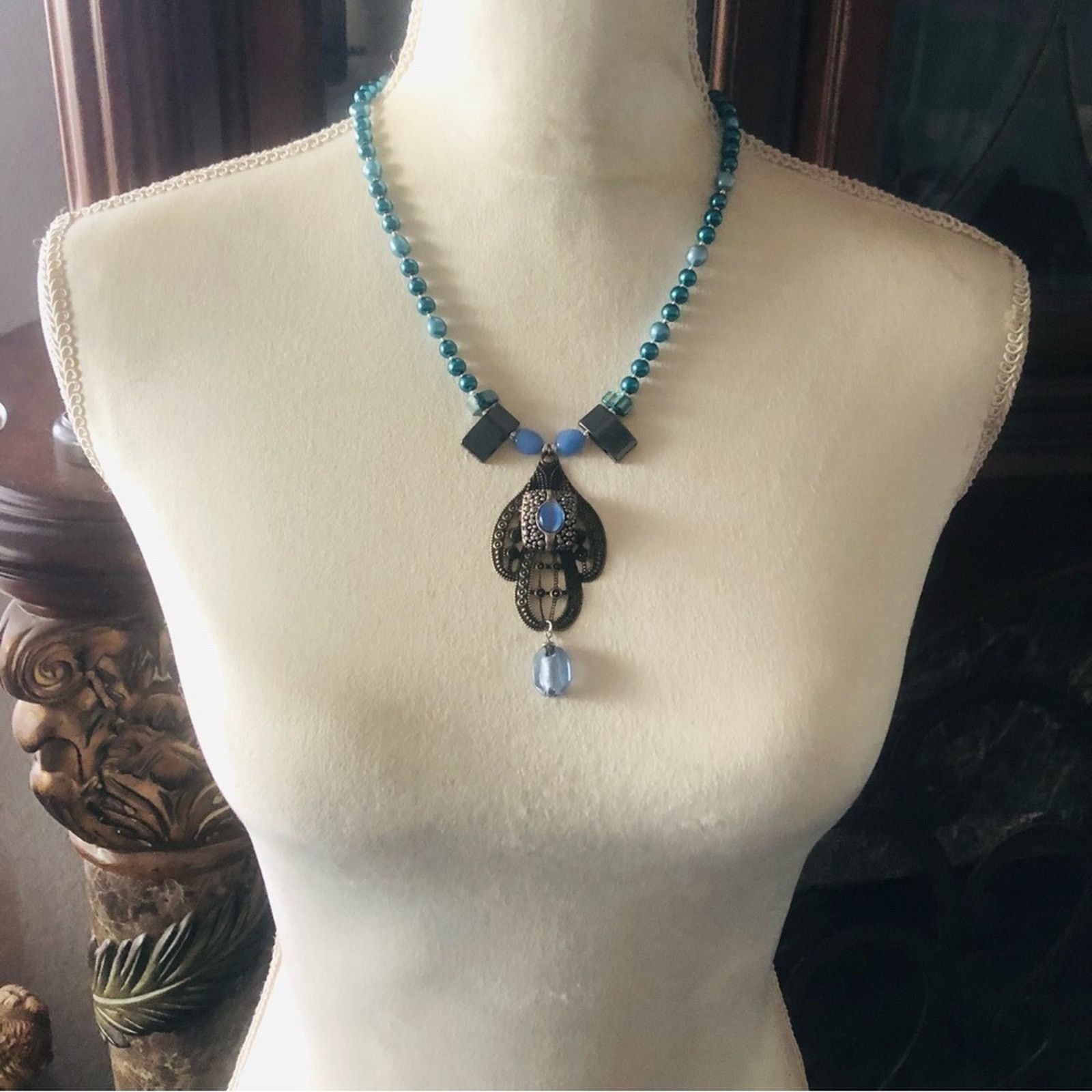 Handmade Handcrafted repurpose peacock freshwater Pearl necklace Size ONE SIZE - 5 Thumbnail