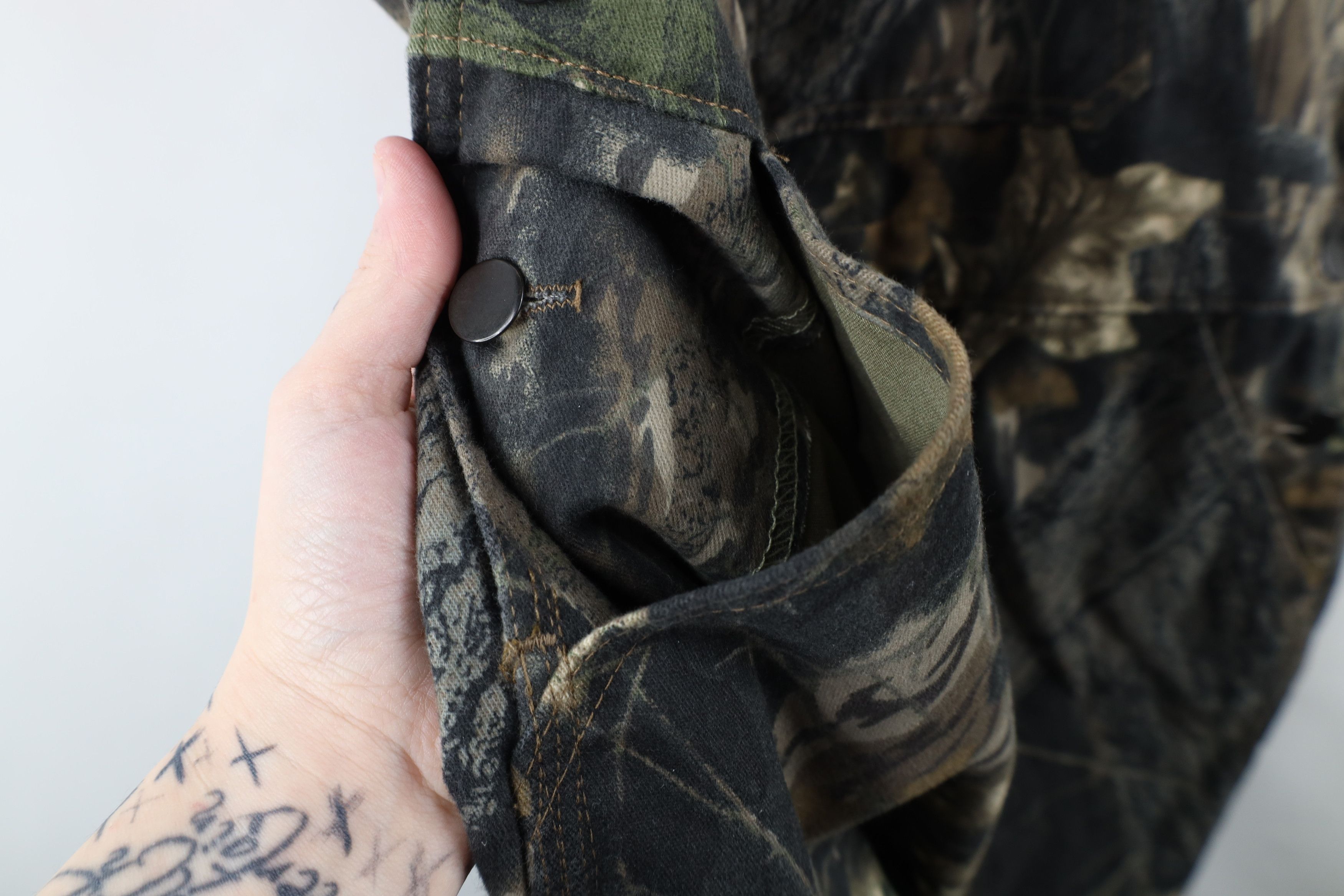 Vintage Vintage 90s Mossy Oak Camouflage Wide Leg Denim Overalls Size US L / EU 52-54 / 3 - 7 Thumbnail