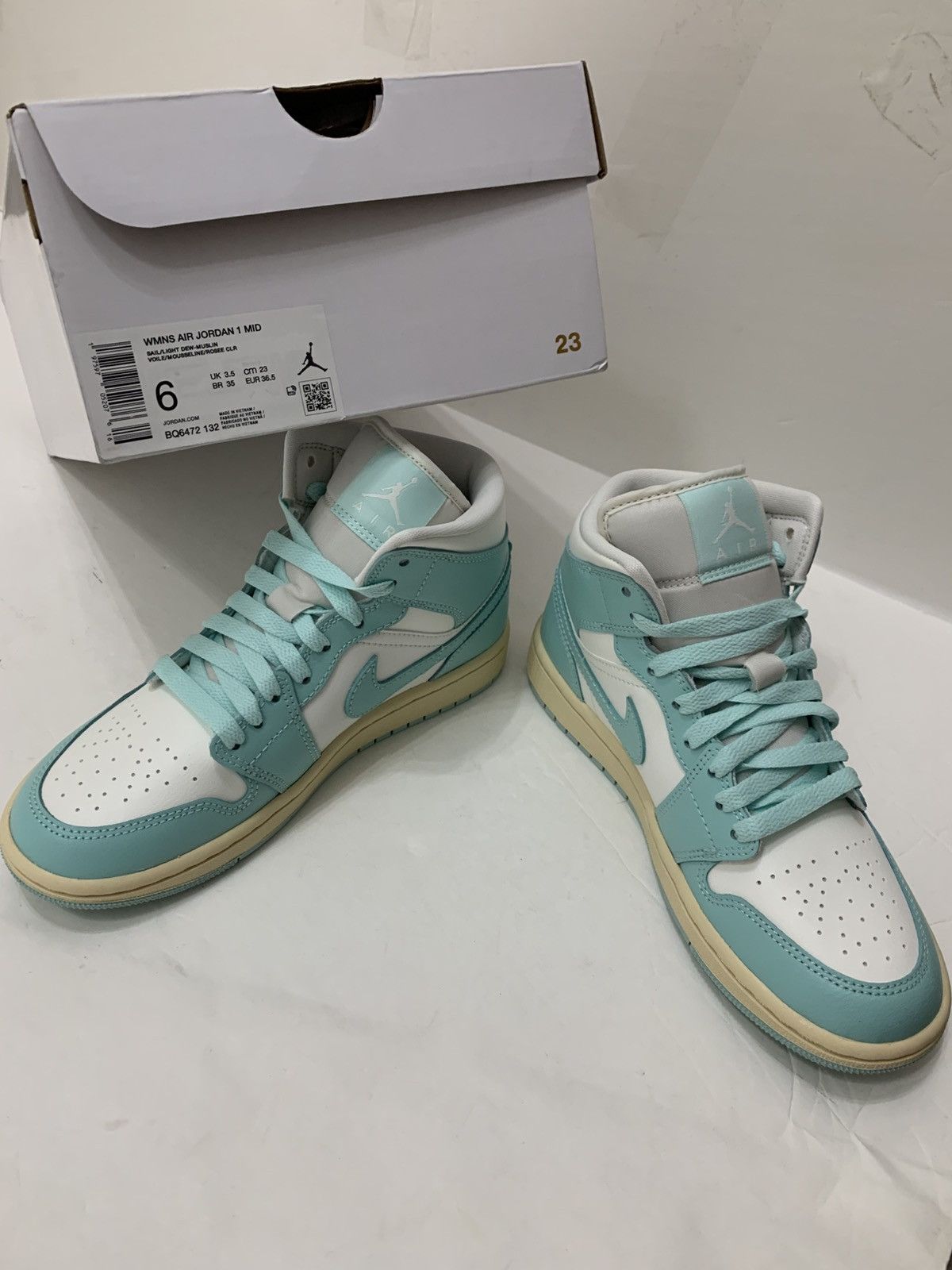 Jordan Brand AIR JORDAN 1 MID Size US 6 / IT 36 - 1 Thumbnail