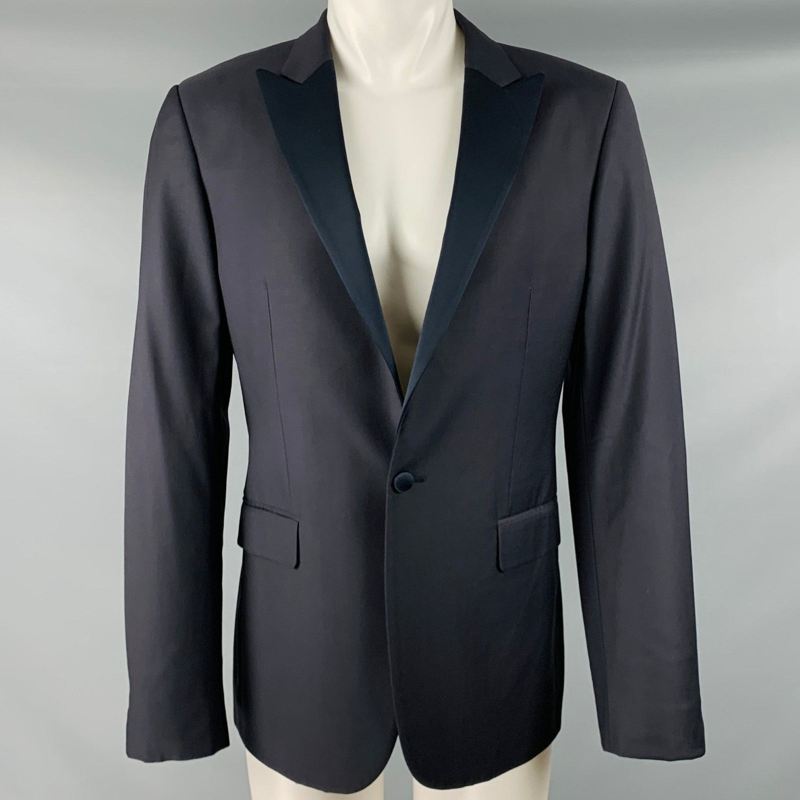 Calvin Klein Size 38 Black Wool Peak Lapel Sport Coat Size 38R - 1 Thumbnail